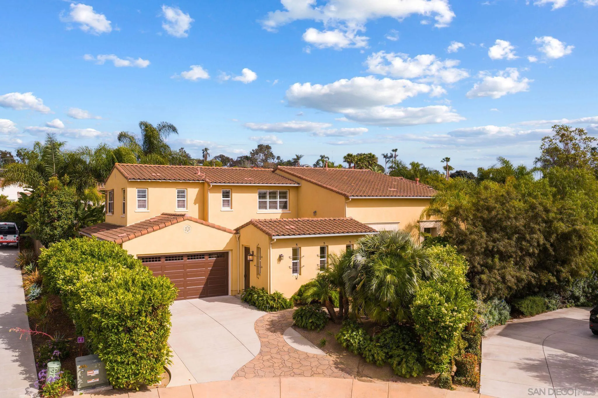 https://cdn.realtyfeed.com/cdn/127/260017970/c0941f2434a148957e7e8ae0df208e59.webp