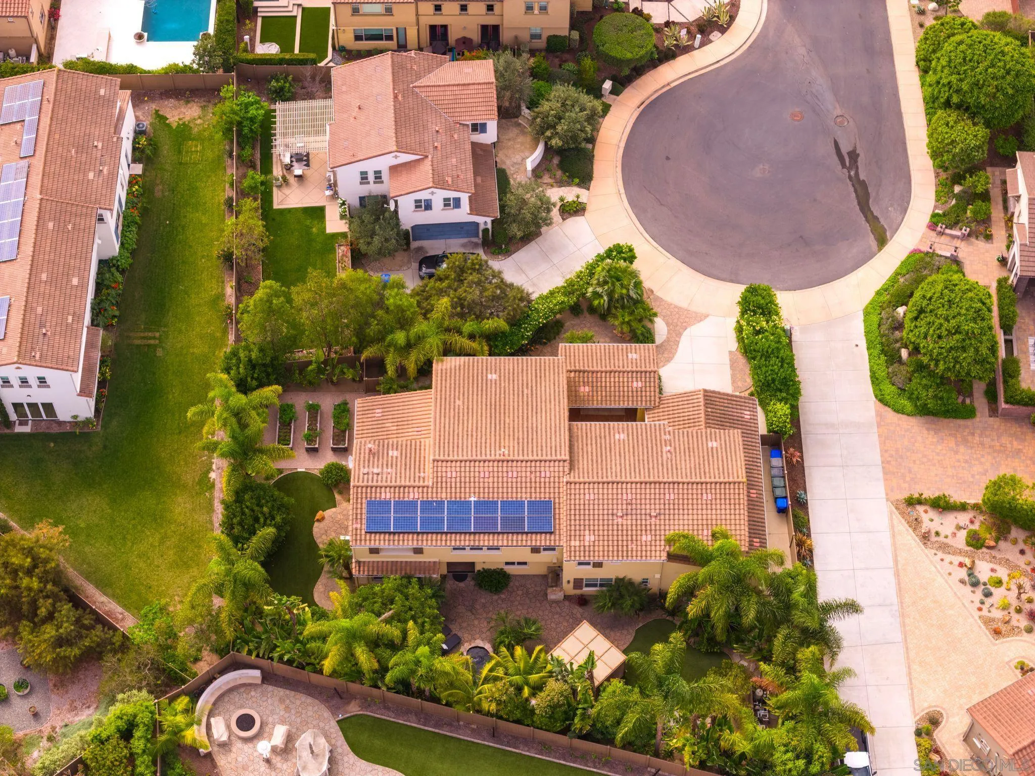 https://cdn.realtyfeed.com/cdn/127/260017970/c97f2f80d1ec1713b8fe35fb8c724ddf.webp
