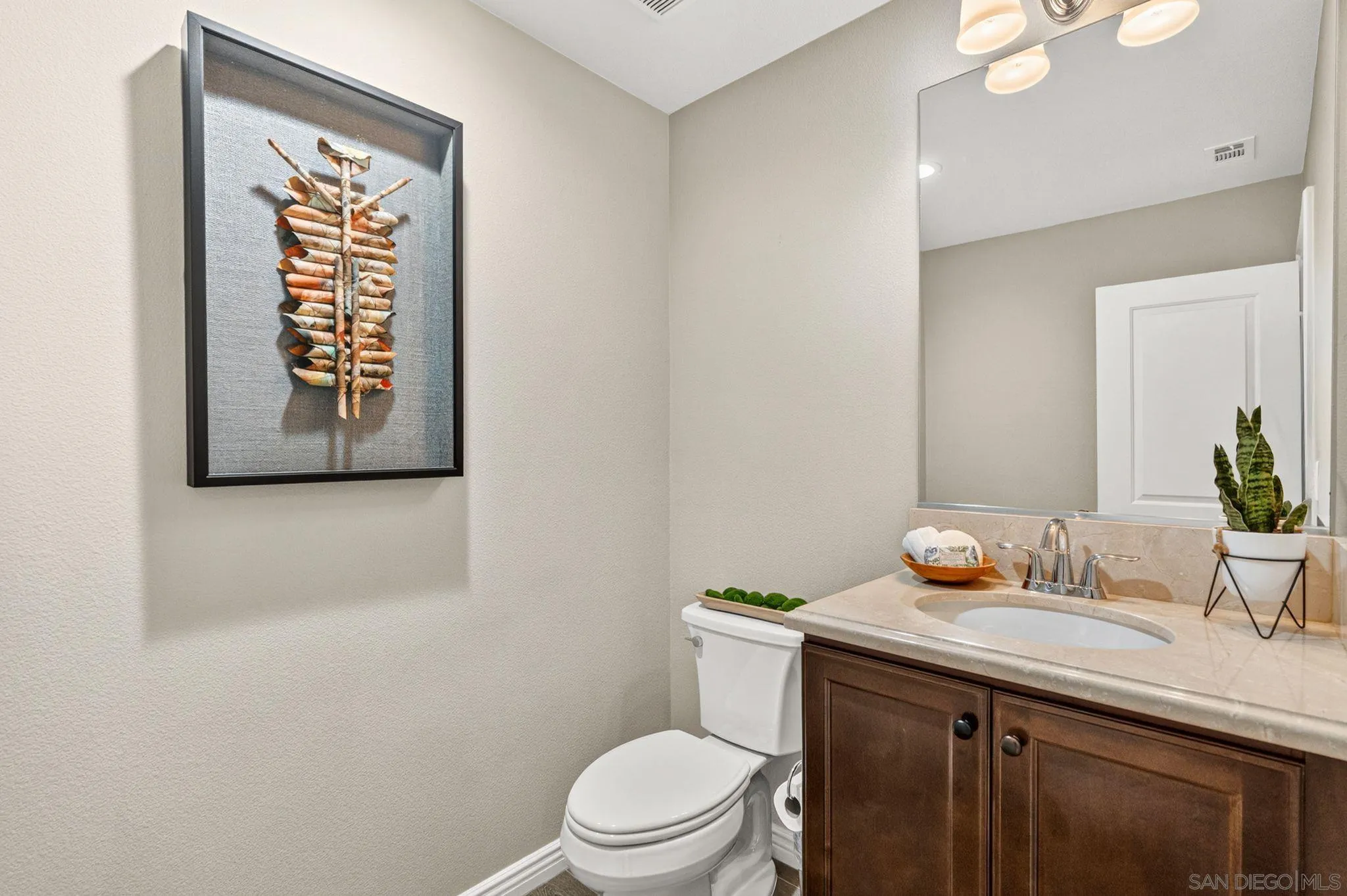 https://cdn.realtyfeed.com/cdn/127/260017970/e270eae1e496ccfbe227a2d27784a57d.webp