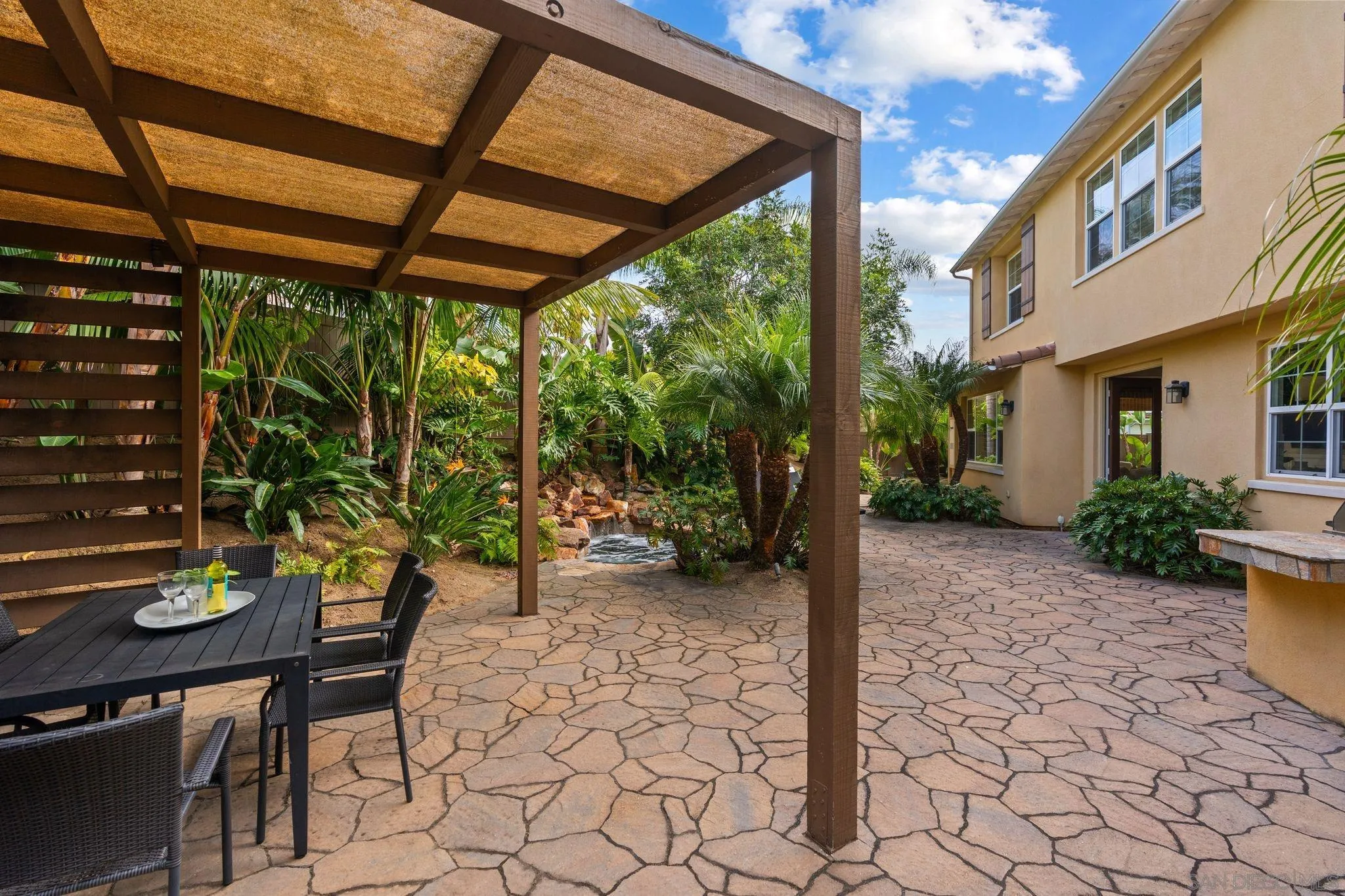 https://cdn.realtyfeed.com/cdn/127/260017970/f154bdf7b31f75047f257e067bc0aca7.webp
