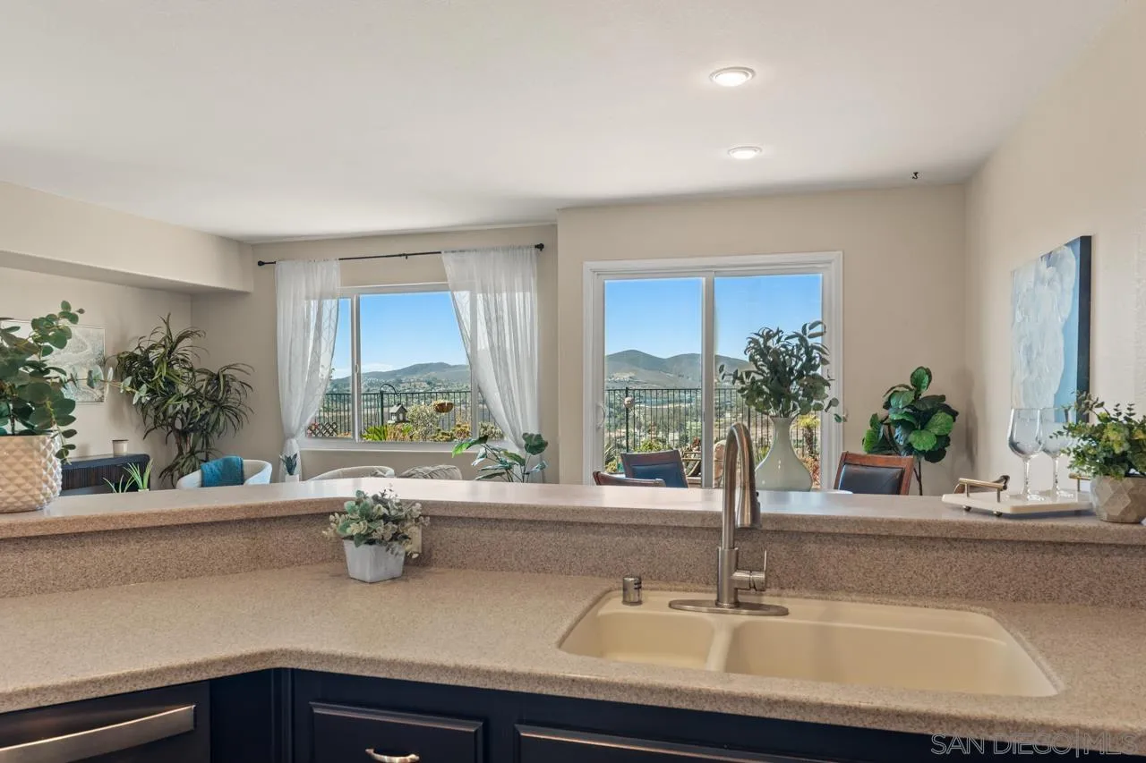 Photo #10: 260017971 Listing: Photo #10