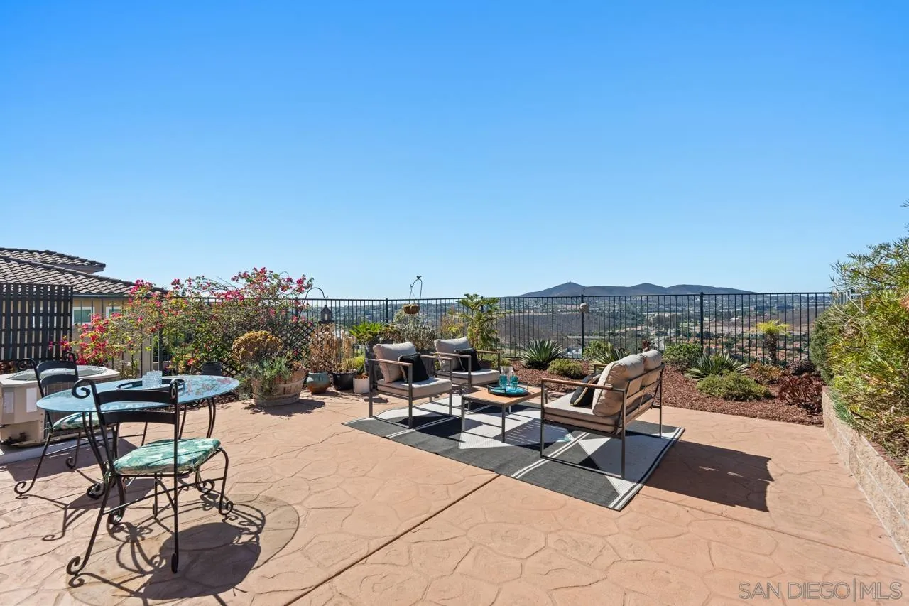 Photo #15: 260017971 Listing: Photo #15
