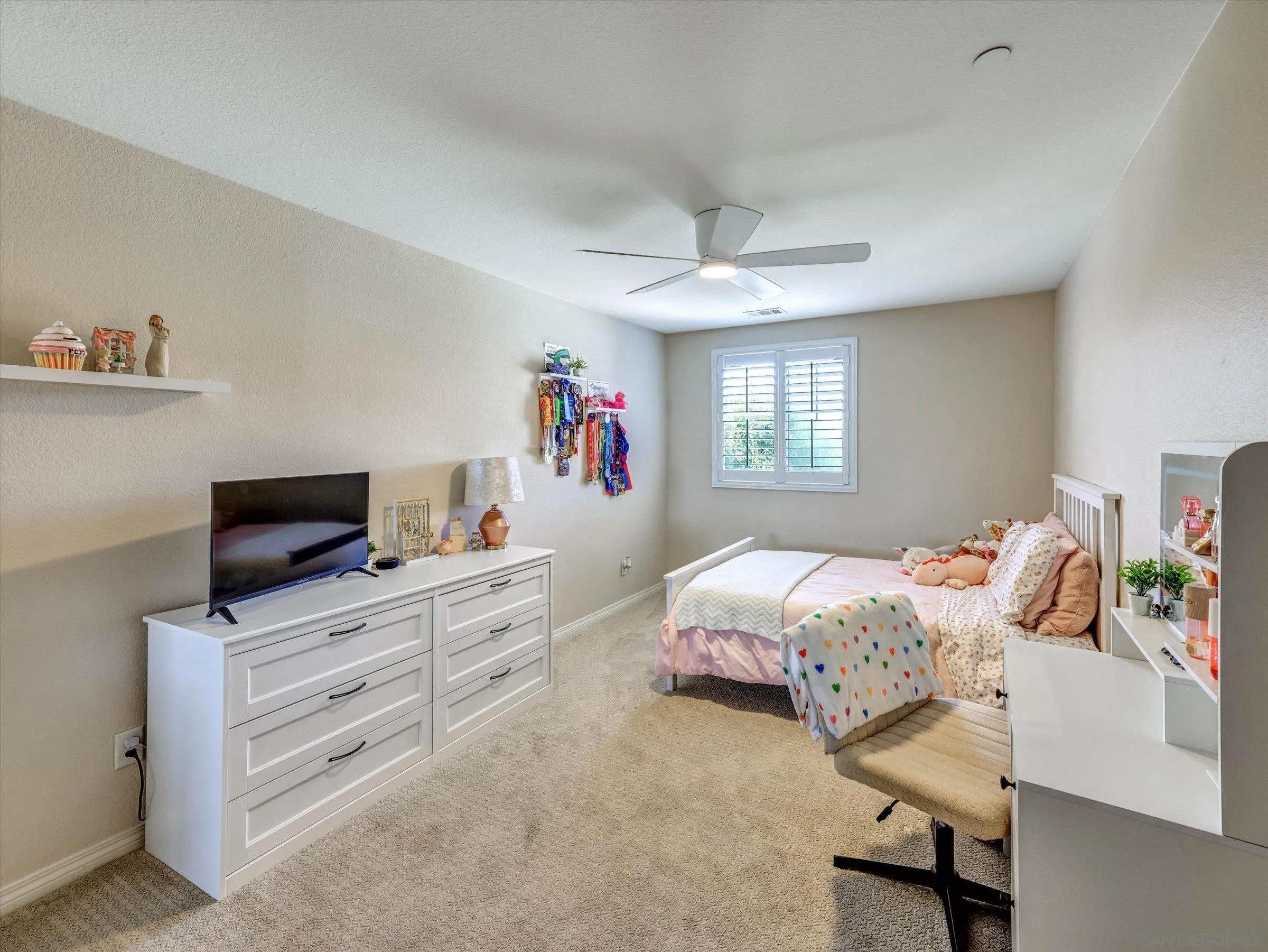https://cdn.realtyfeed.com/cdn/127/260017974/2c9f534c4e857363c93989ed0b46dd9a.webp