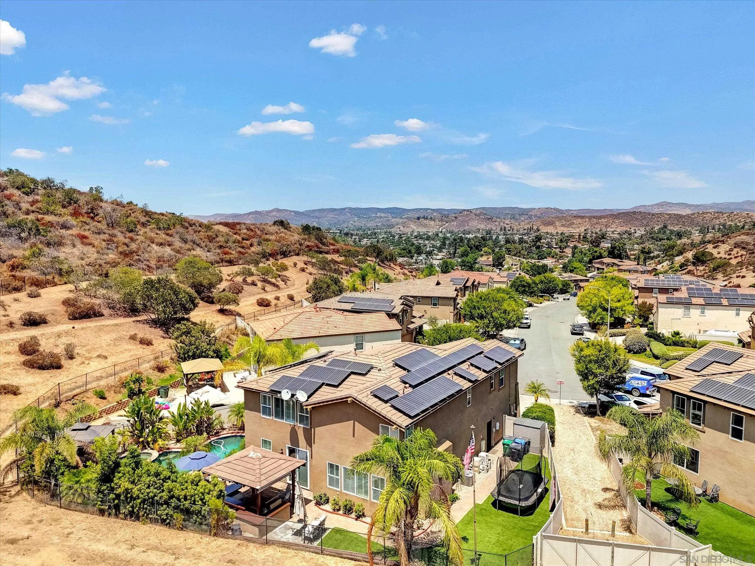 https://cdn.realtyfeed.com/cdn/127/260017974/7dc93fae75abd19b30bf79fdb28fb8ef.webp