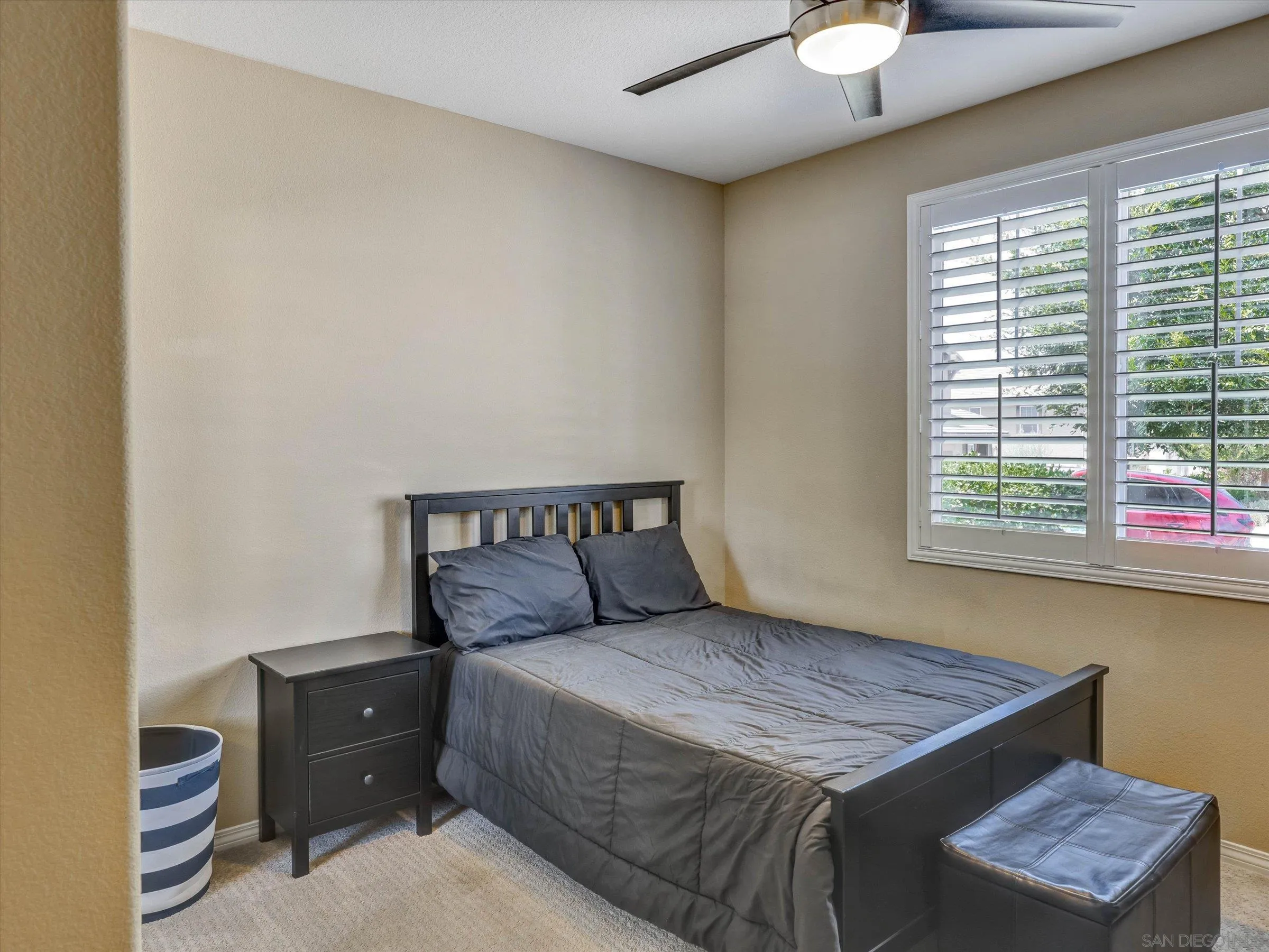 https://cdn.realtyfeed.com/cdn/127/260017974/f35012d99248d9d8e251f3e68bd00020.webp
