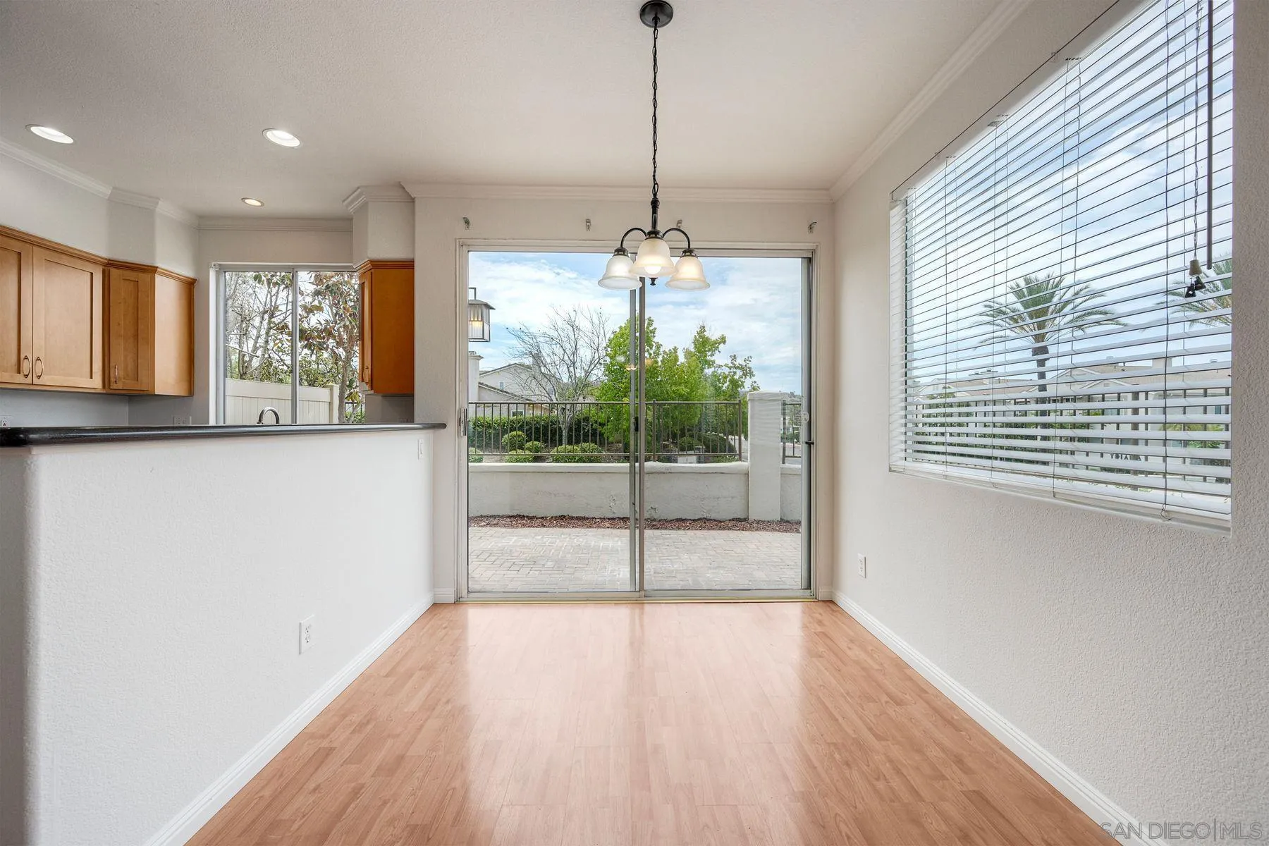 Photo #8: 260017976 Listing: Photo #8