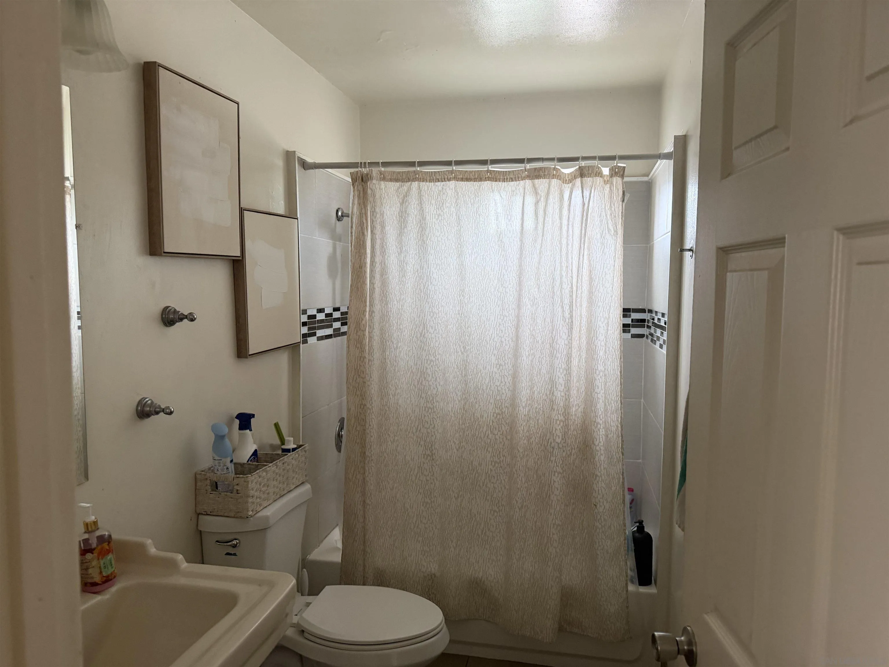 https://cdn.realtyfeed.com/cdn/127/260017977/5b1ad9db6af6d43c8fa7353046ab461c.webp