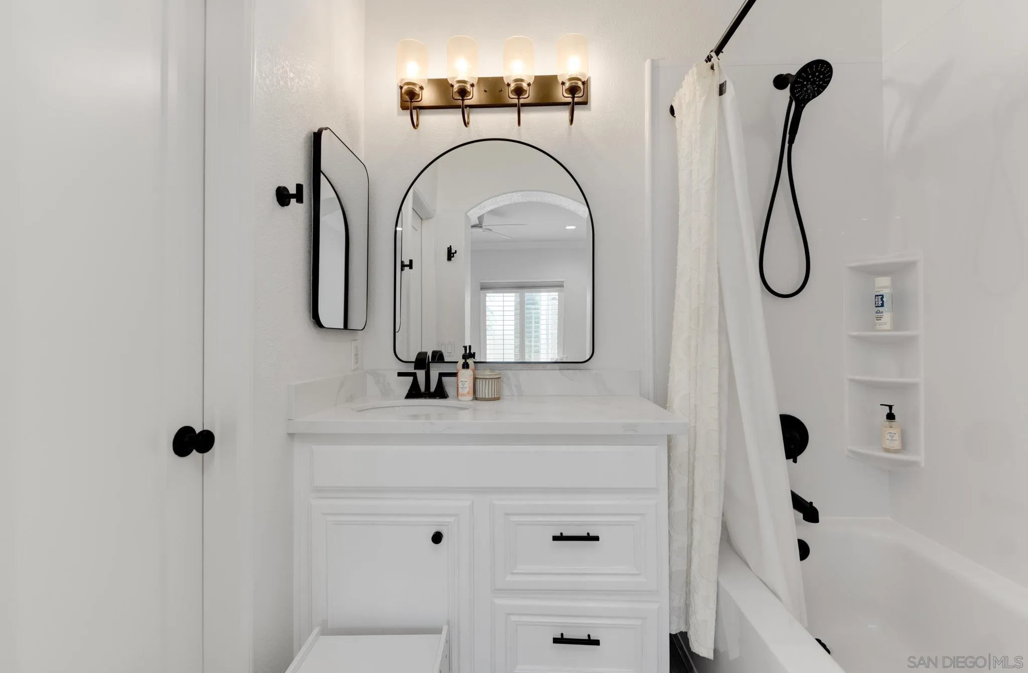 Photo #15: 260017979 Listing: Photo #15