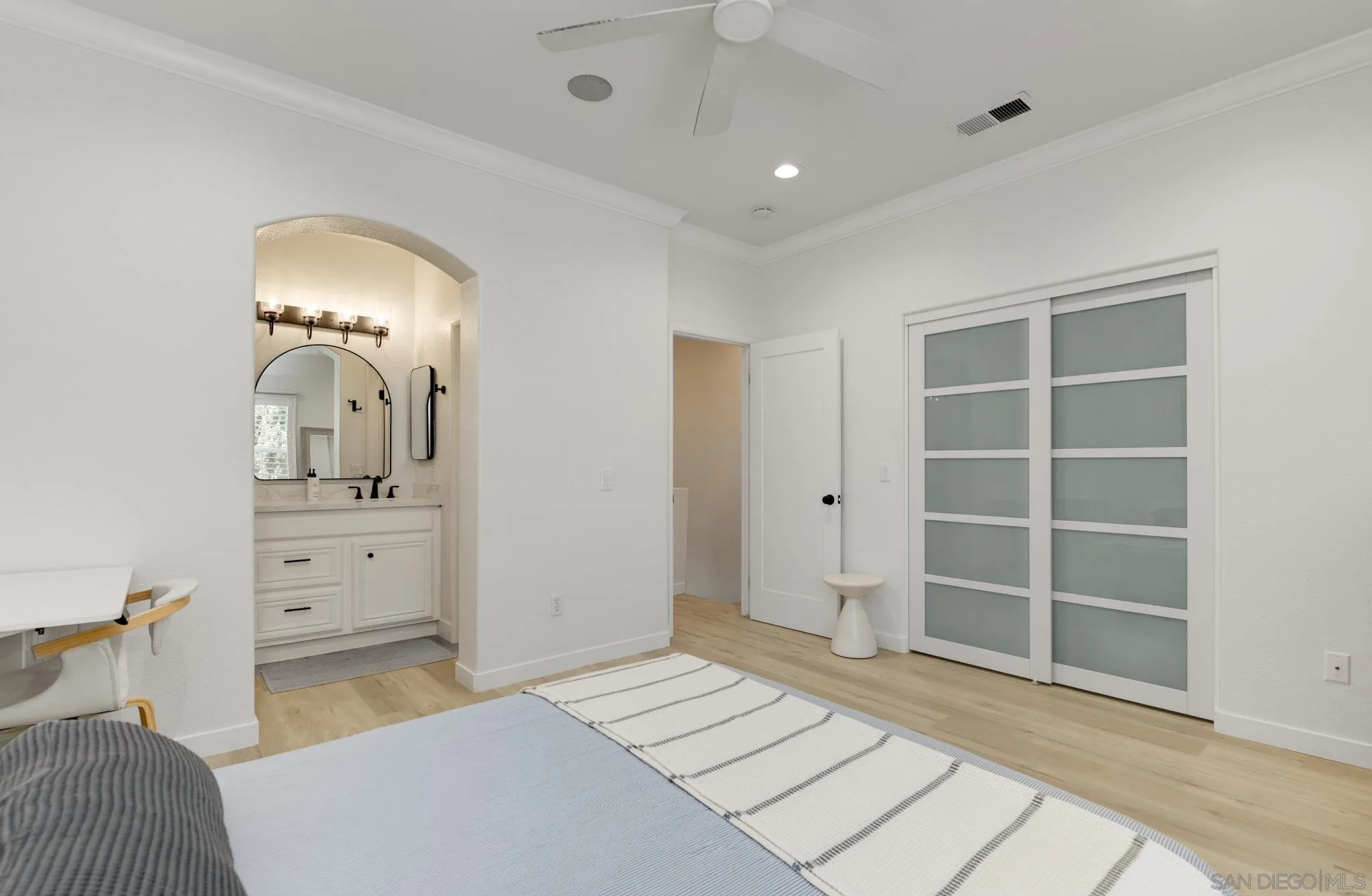 Photo #11: 260017979 Listing: Photo #11