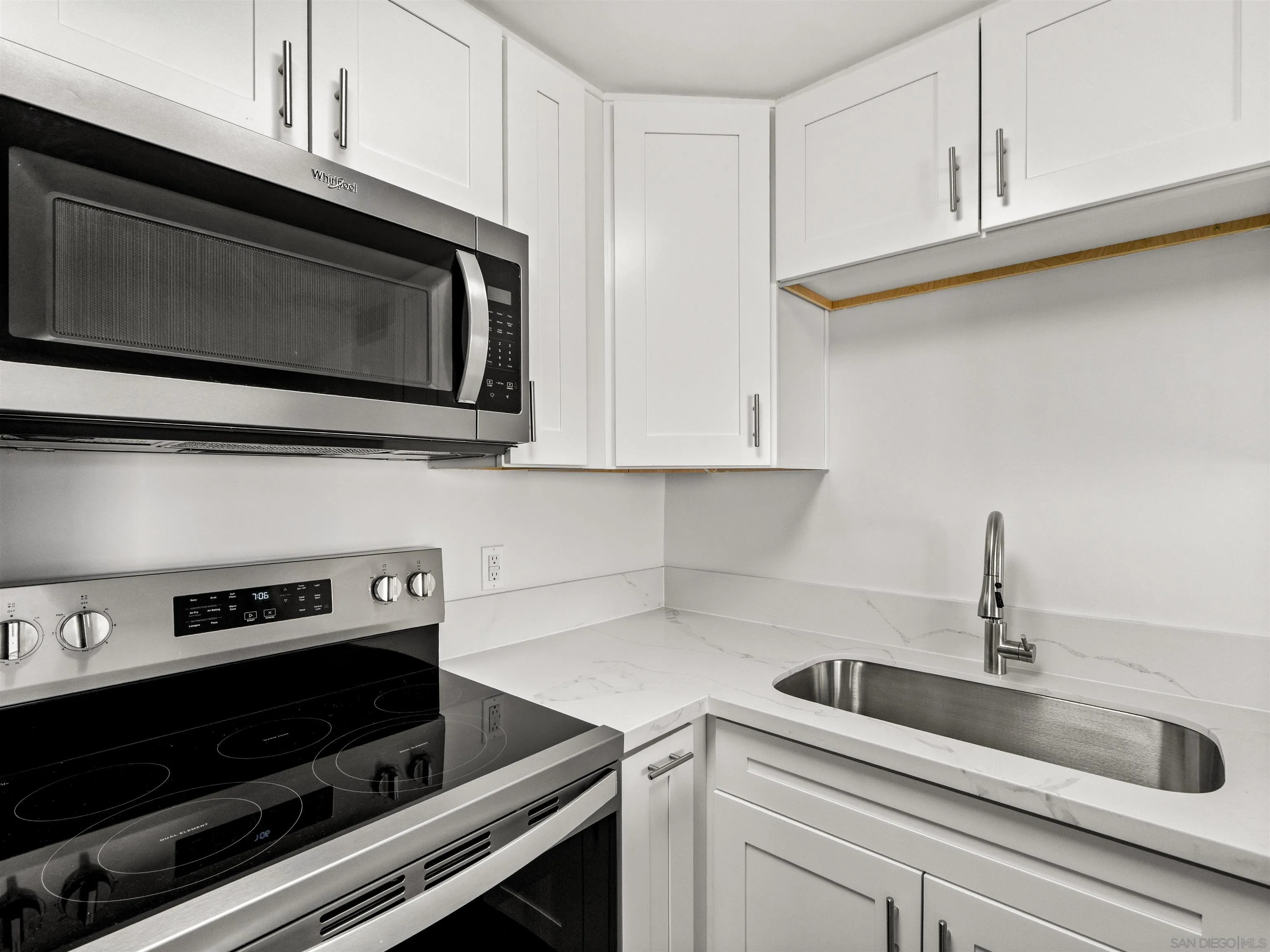 https://cdn.realtyfeed.com/cdn/127/260017987/3282a057913a70ccc6519ca519cc2232.webp