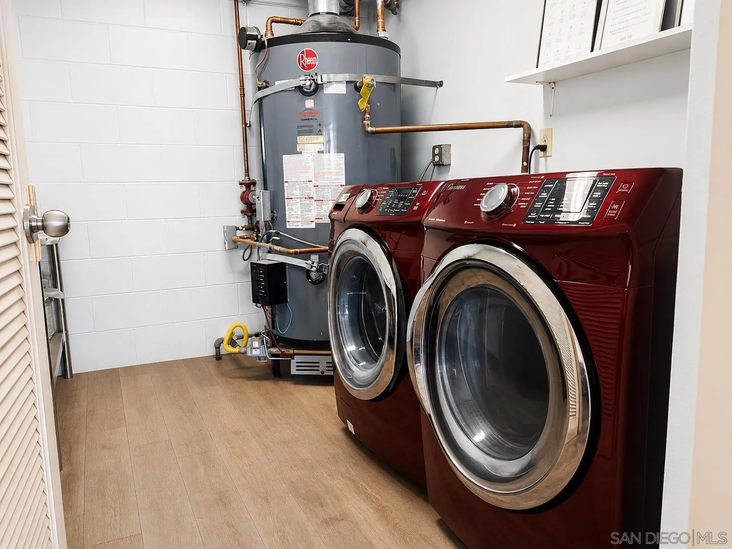 https://cdn.realtyfeed.com/cdn/127/260017987/7cb2c957aeecbb1210c1709c6441d7fd.webp