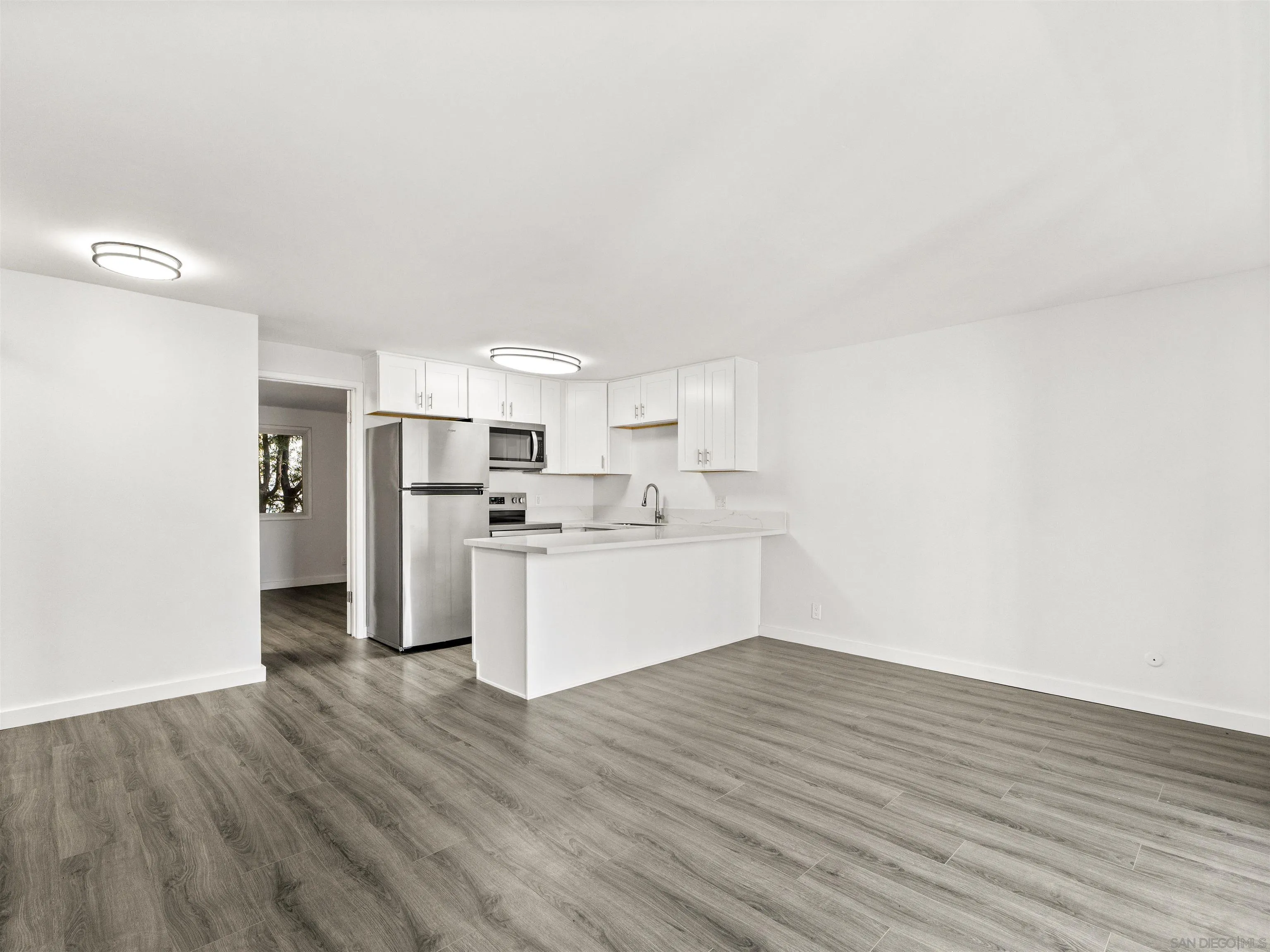 https://cdn.realtyfeed.com/cdn/127/260017987/80c3238bc3bb74ccbb8338c4577be7f0.webp
