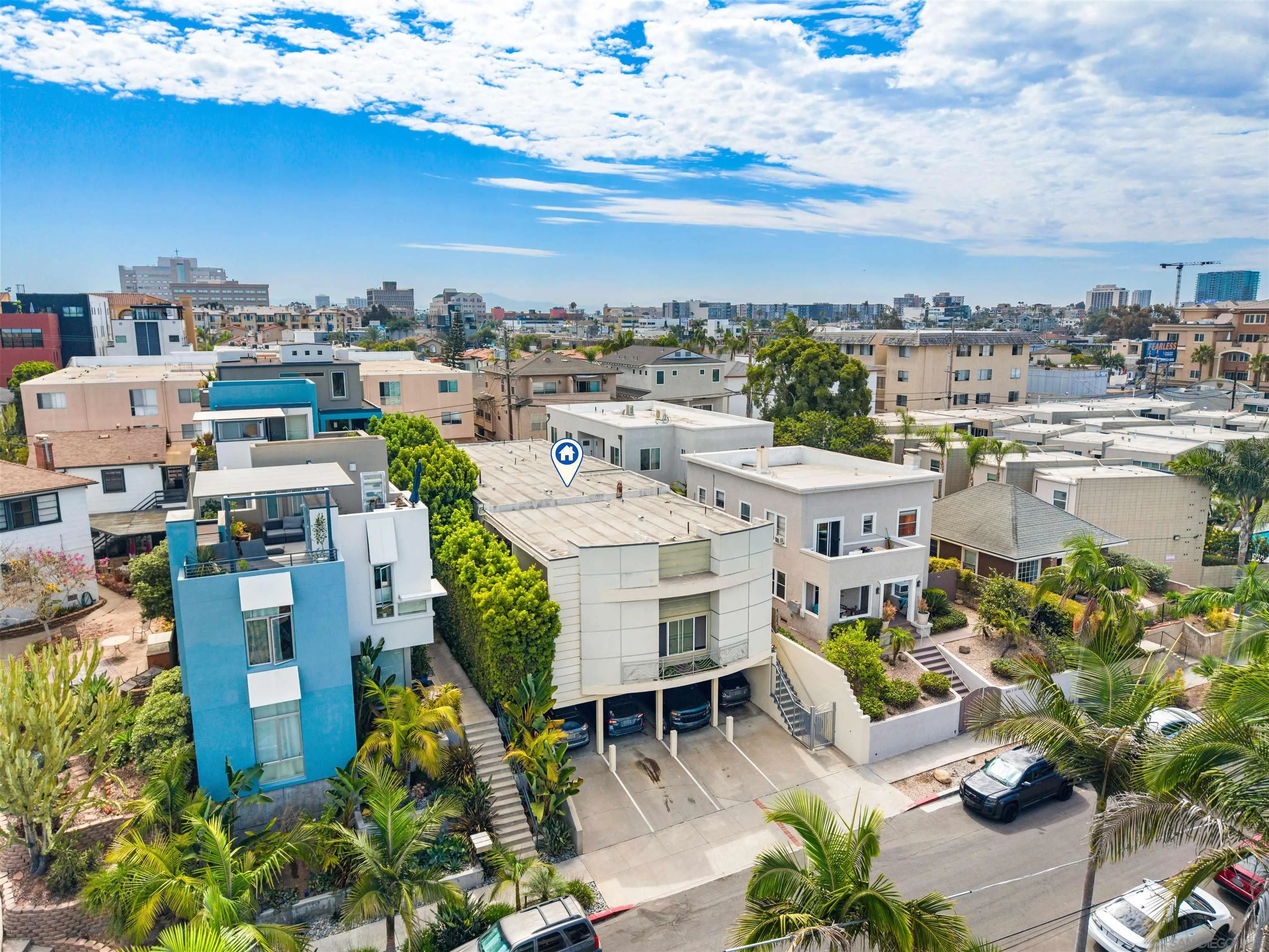https://cdn.realtyfeed.com/cdn/127/260017987/b4a8bcb1a4dde3f2bcd2c3fc4b69ef58.webp