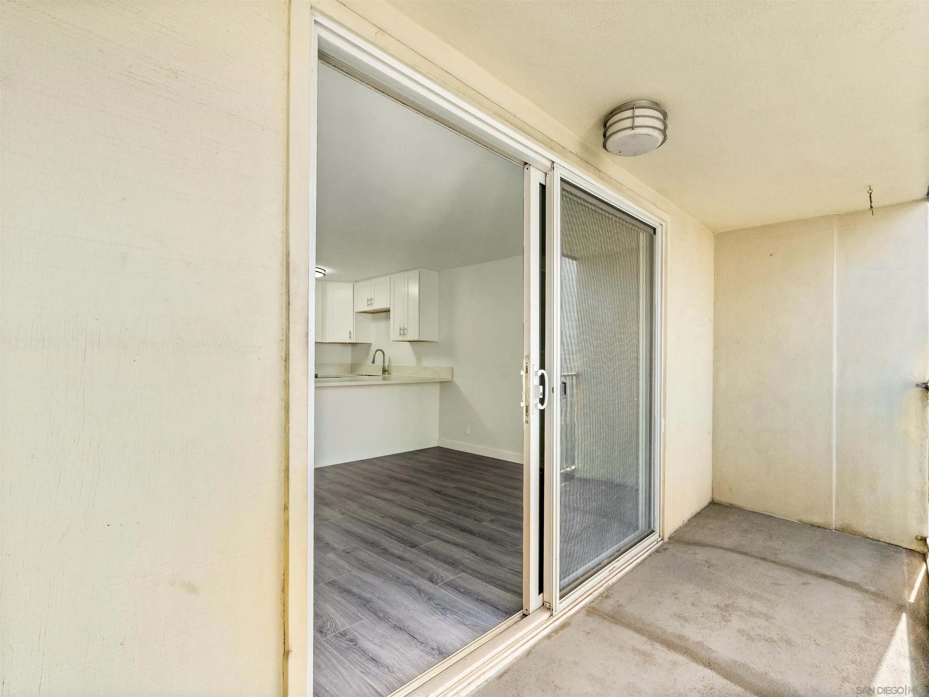 https://cdn.realtyfeed.com/cdn/127/260017987/eeb150a265a8d9e285fb9bf22a483618.webp