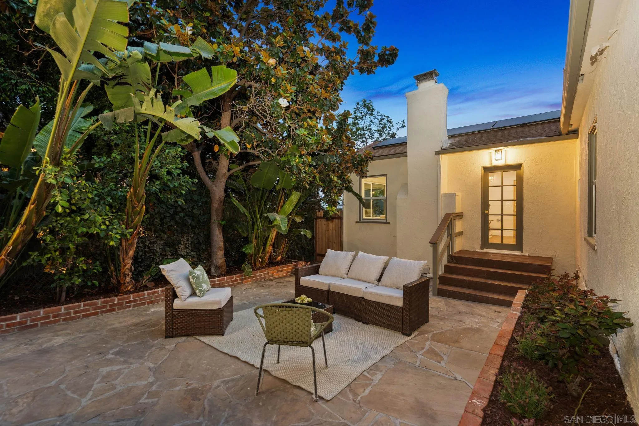 https://cdn.realtyfeed.com/cdn/127/260018002/c44dfee99675b8dbdeedea29241fee4a.webp