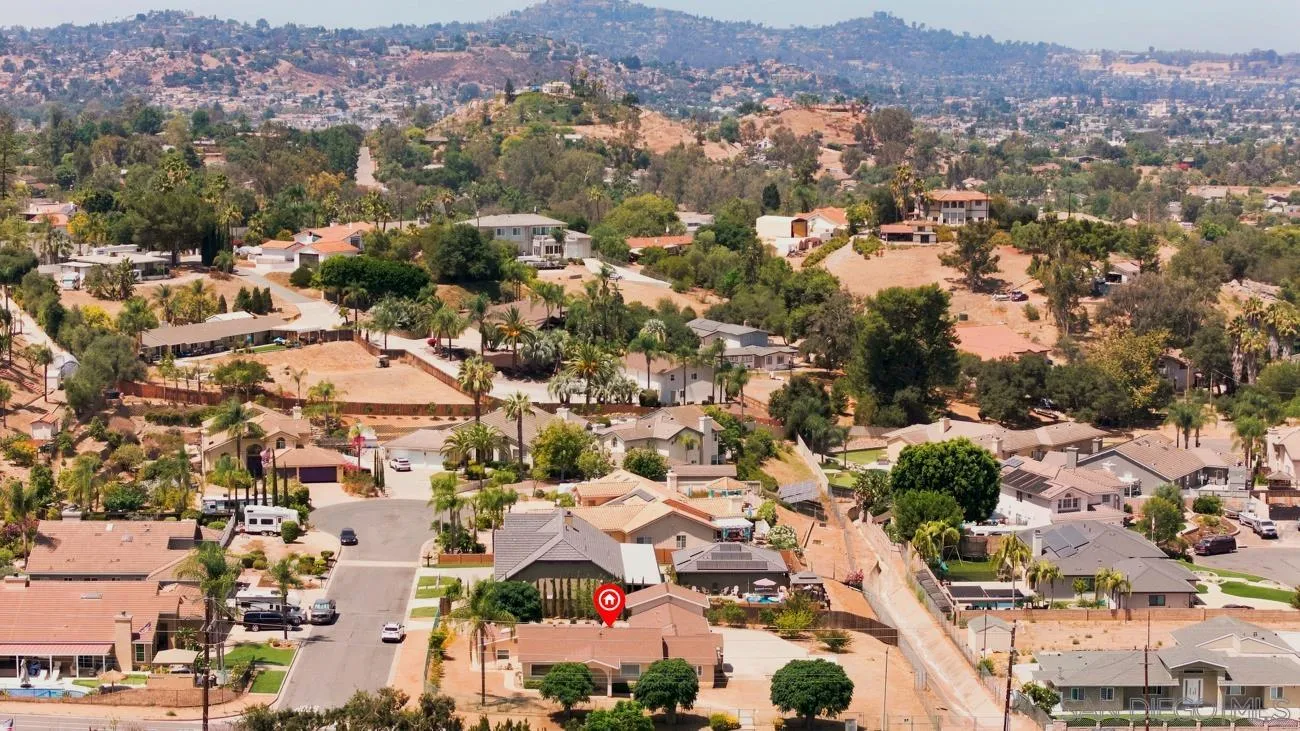 https://cdn.realtyfeed.com/cdn/127/260018005/05ba7644c133186c415a80ab3108a2d8.webp