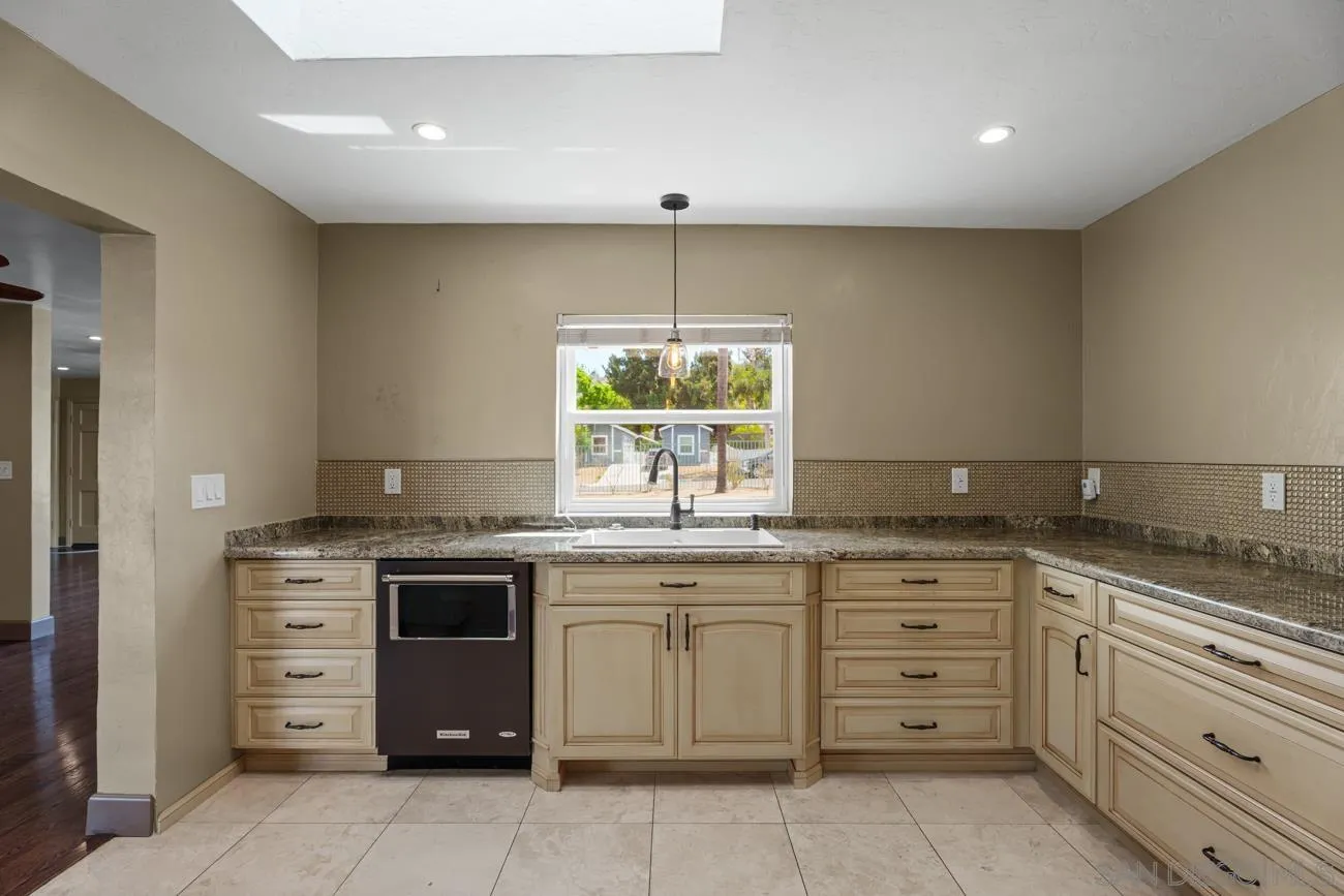 https://cdn.realtyfeed.com/cdn/127/260018005/13086b65905377b5d2ed2b969b041ecb.webp