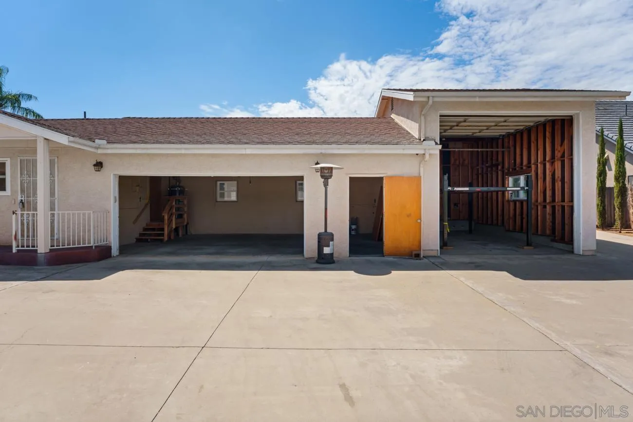 https://cdn.realtyfeed.com/cdn/127/260018005/1816bfb27590089d3053d1aa67882a93.webp