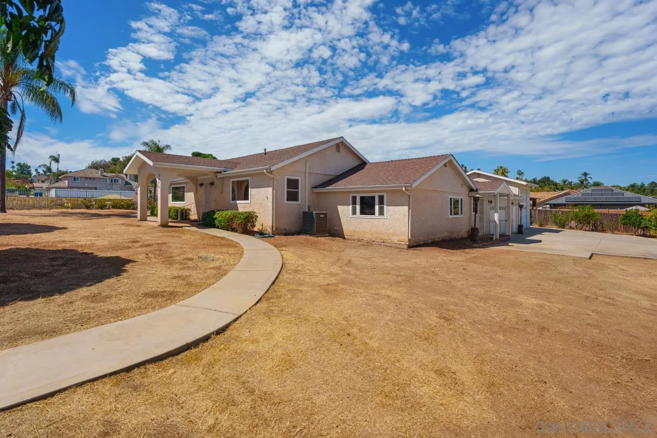 https://cdn.realtyfeed.com/cdn/127/260018005/314970c62e12d2678c16e655d759ce25.webp