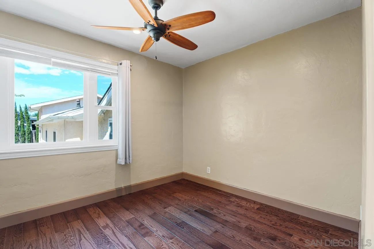https://cdn.realtyfeed.com/cdn/127/260018005/84b65c595e1e48f883efdd57b81a85e3.webp