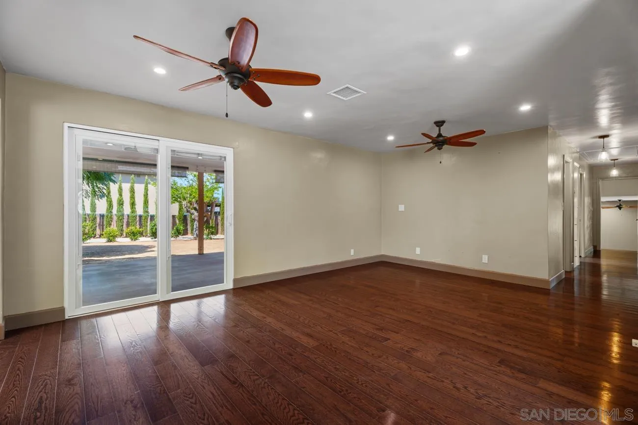 https://cdn.realtyfeed.com/cdn/127/260018005/b2ed3dce1c426b5182b32a4aec9dcf55.webp
