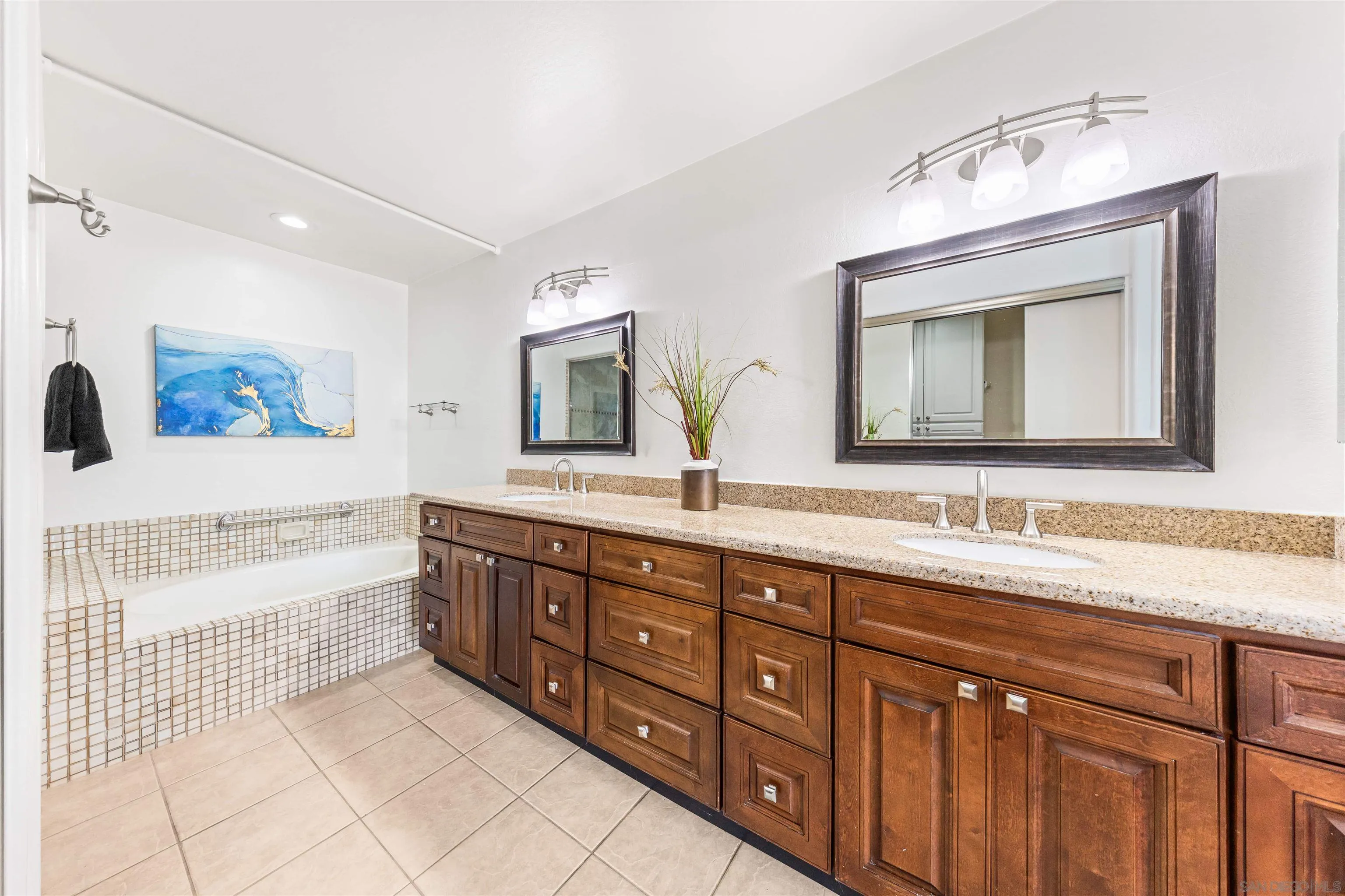 https://cdn.realtyfeed.com/cdn/127/260018009/1d71165ac42a5f9abe784e22f618d02c.webp