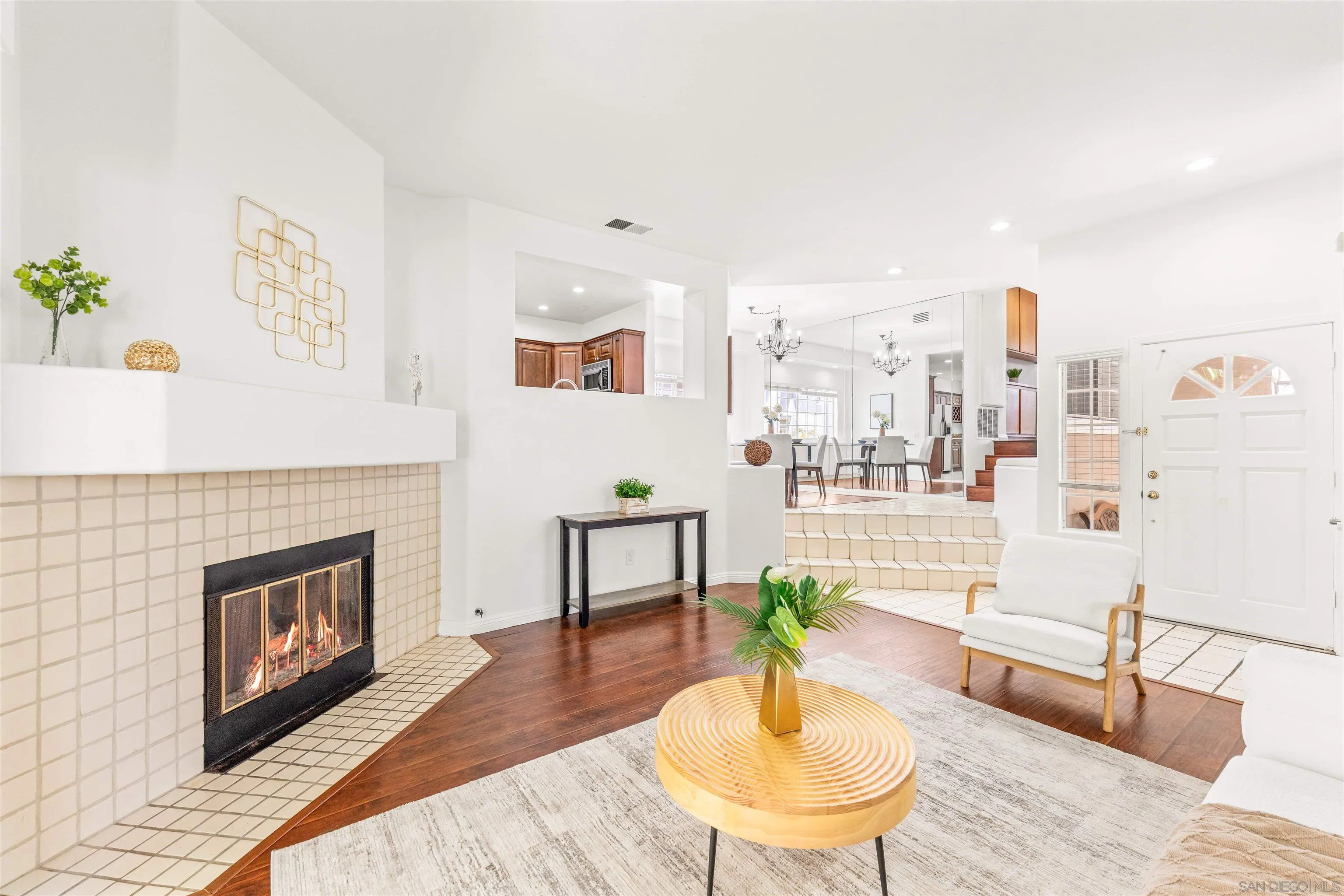 https://cdn.realtyfeed.com/cdn/127/260018009/4c5bca6822cae9de3bab1a22b6d10d97.webp