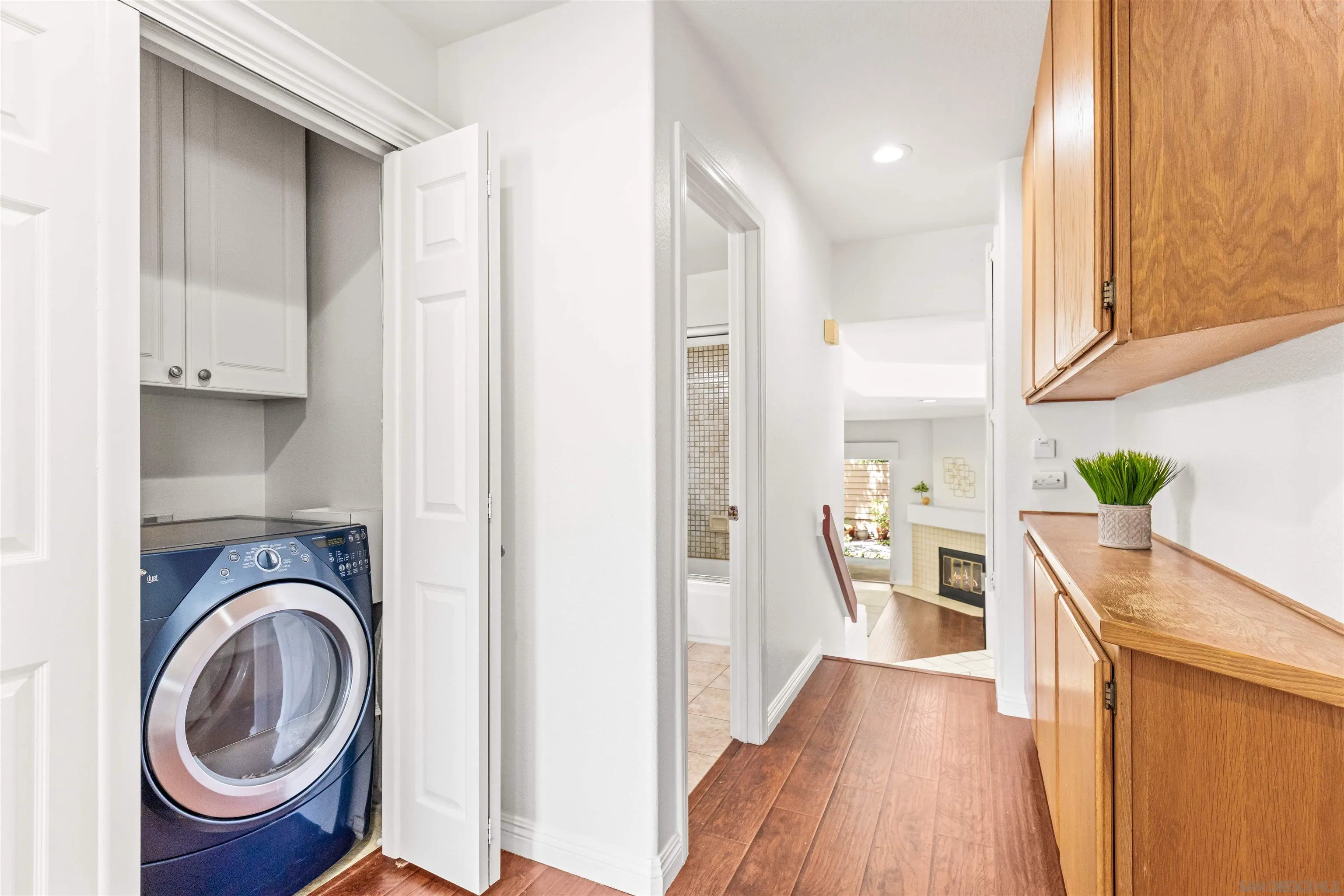 https://cdn.realtyfeed.com/cdn/127/260018009/4fb6f9b1110ceb07743c430e599191b7.webp