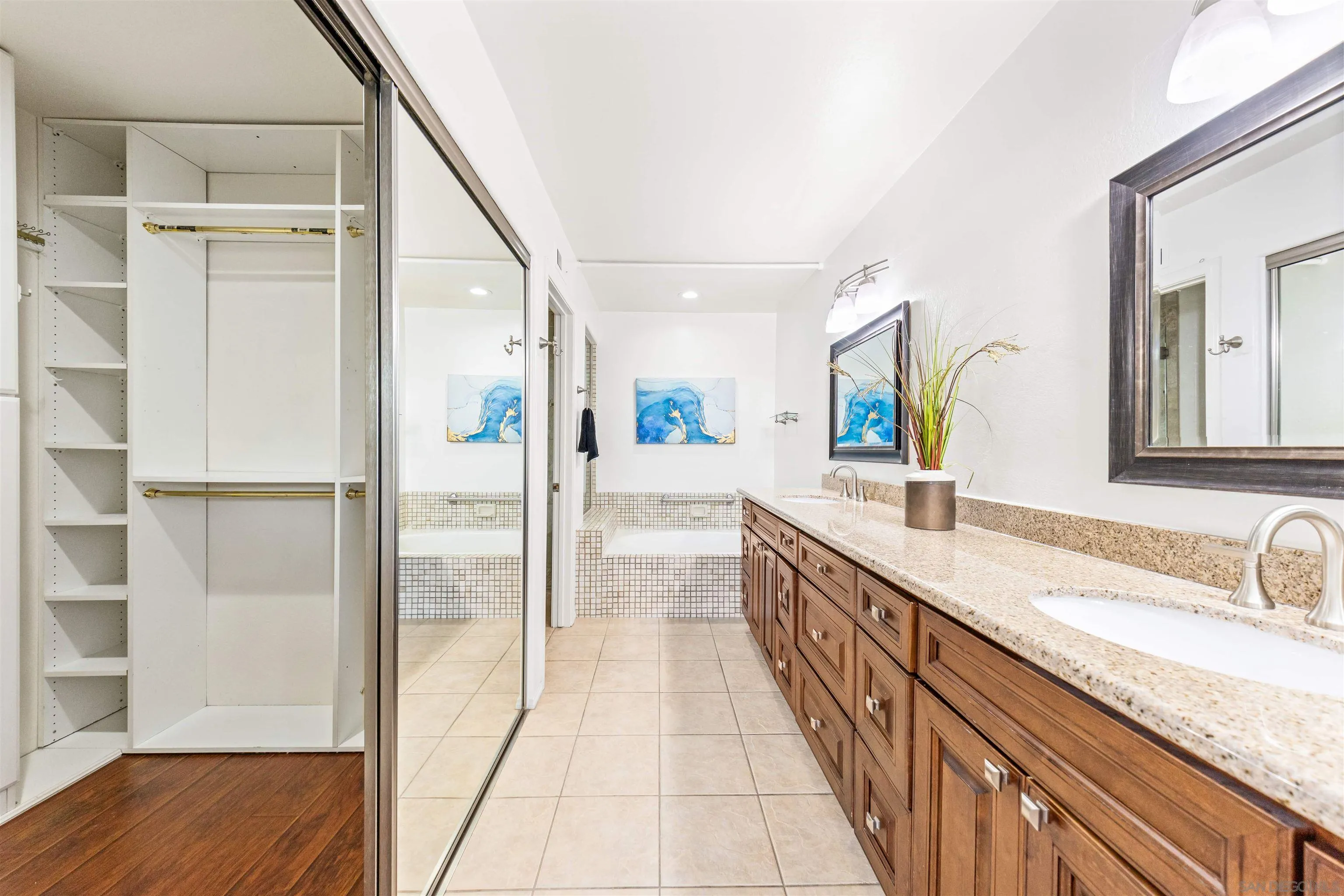 https://cdn.realtyfeed.com/cdn/127/260018009/6d4bdb4bdb9fdaf47c5da11b395148b7.webp