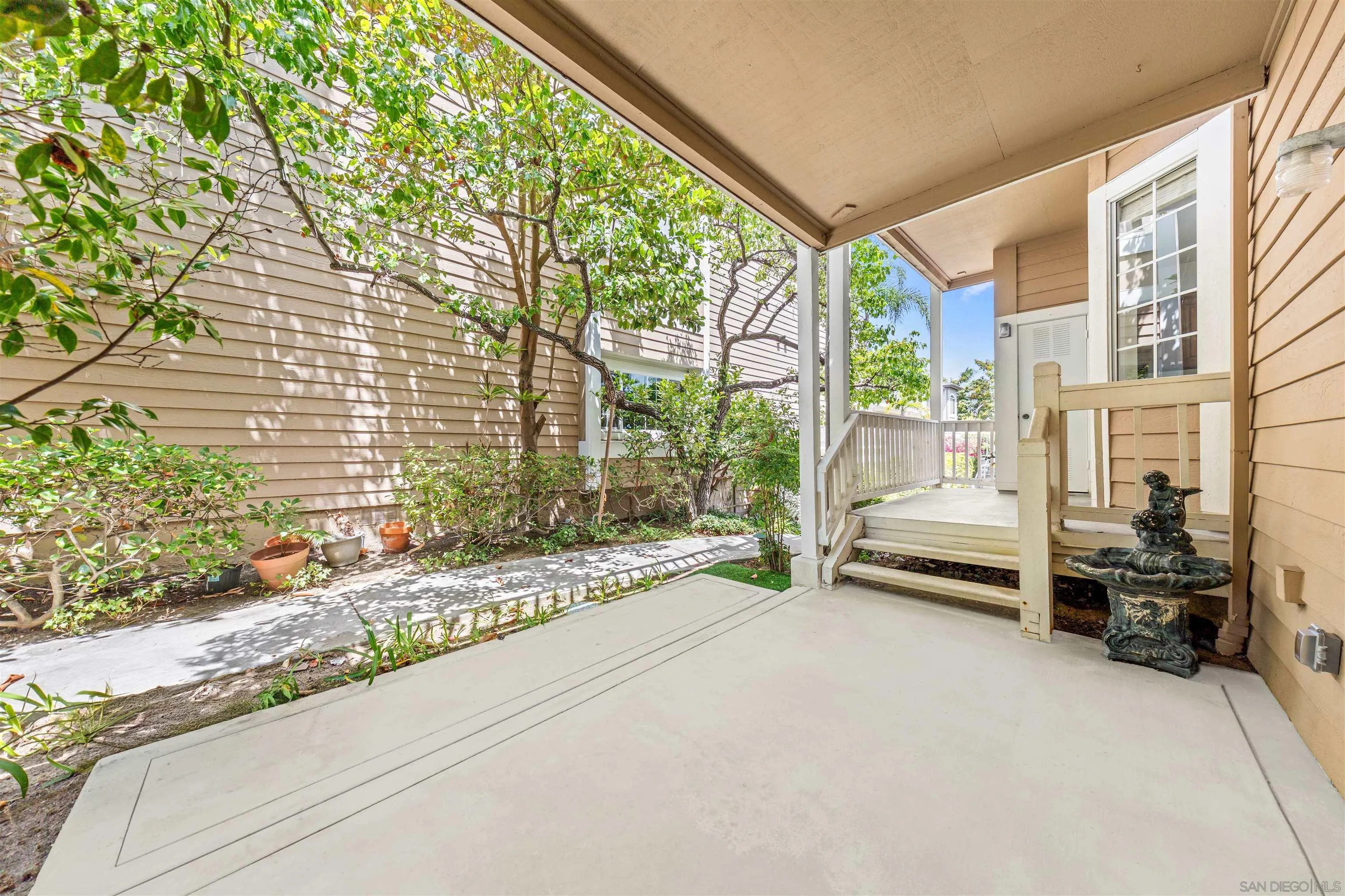 https://cdn.realtyfeed.com/cdn/127/260018009/6da92d344a4f009c0d9eb4138da9a6fd.webp