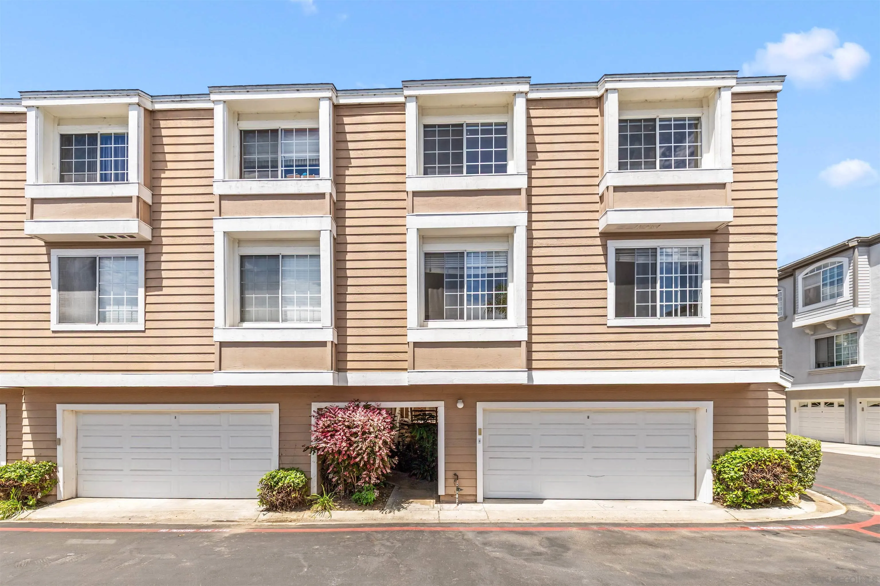 https://cdn.realtyfeed.com/cdn/127/260018009/991c8d7a5f66652b9e3d09581e1c5060.webp