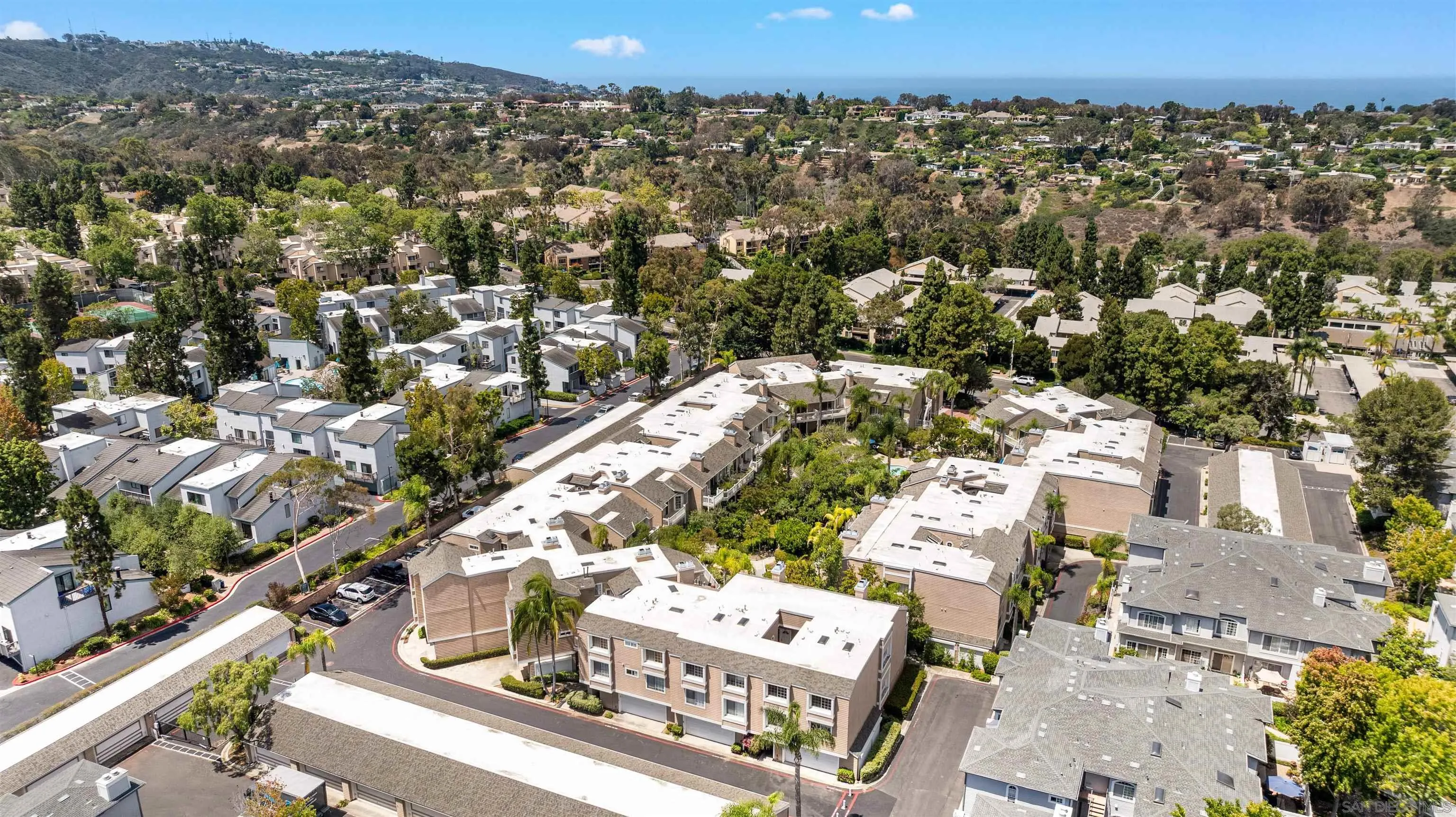 https://cdn.realtyfeed.com/cdn/127/260018009/dd22a73dca2a028b1f9518d7c052944b.webp