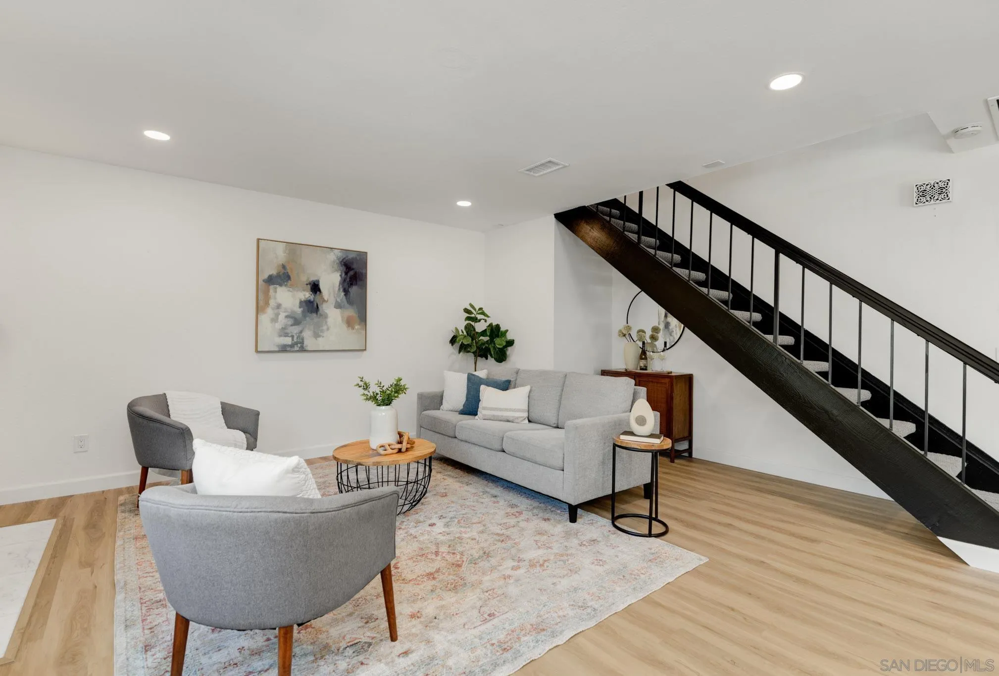 https://cdn.realtyfeed.com/cdn/127/260018010/58d5b12618a4233ceea79b423b06157d.webp