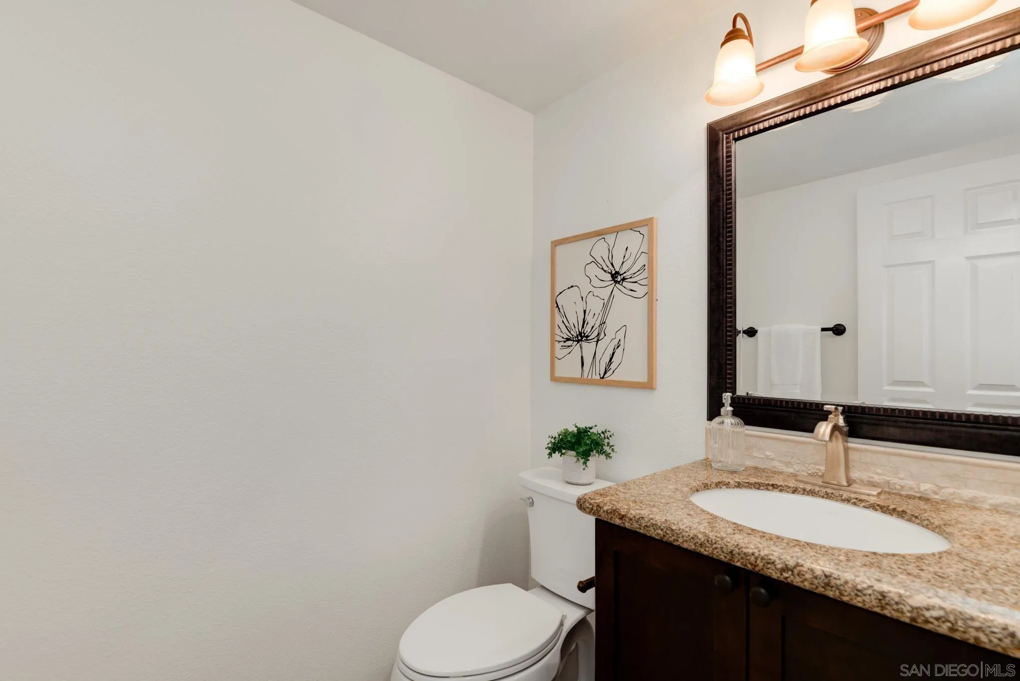 https://cdn.realtyfeed.com/cdn/127/260018010/b715a3db284fdc2b63174eeaeb5ba3b9.webp