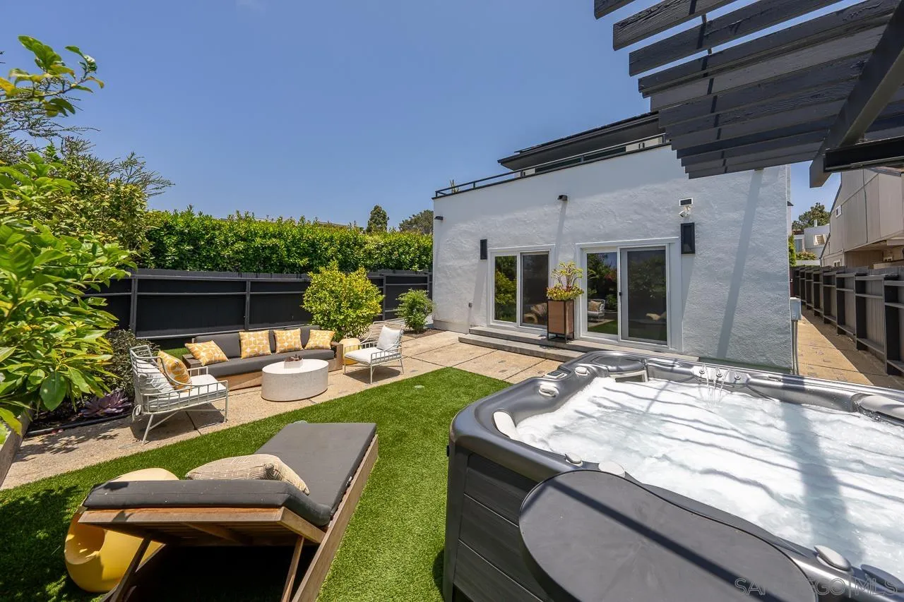 https://cdn.realtyfeed.com/cdn/127/260018011/132057b14cf561d0b25dfa0d91e49bb0.webp