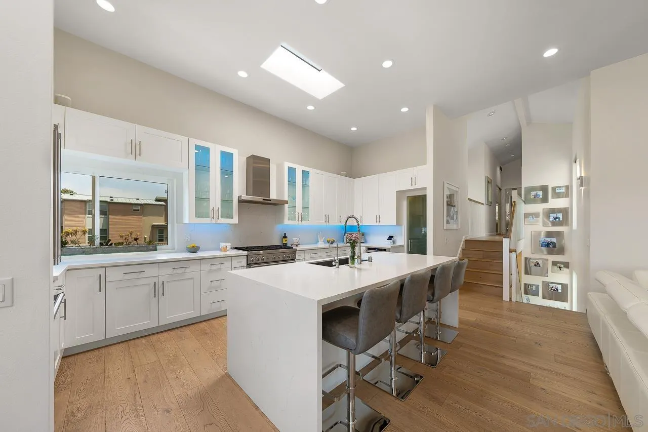 https://cdn.realtyfeed.com/cdn/127/260018011/3d09033fcc48cc8b41d08bad72bde440.webp