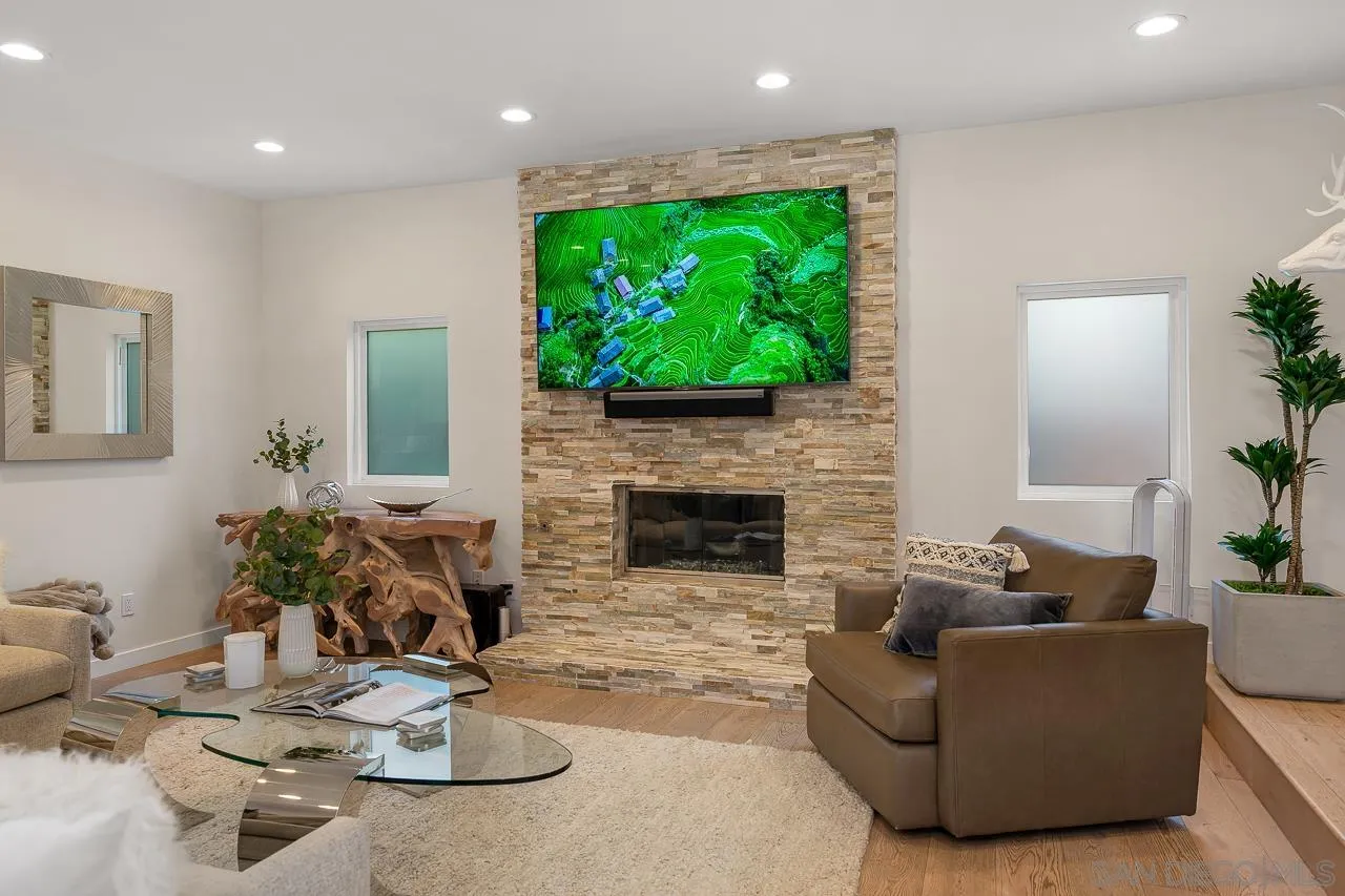 https://cdn.realtyfeed.com/cdn/127/260018011/595a97db0f6846dabc1611c9ac60d686.webp
