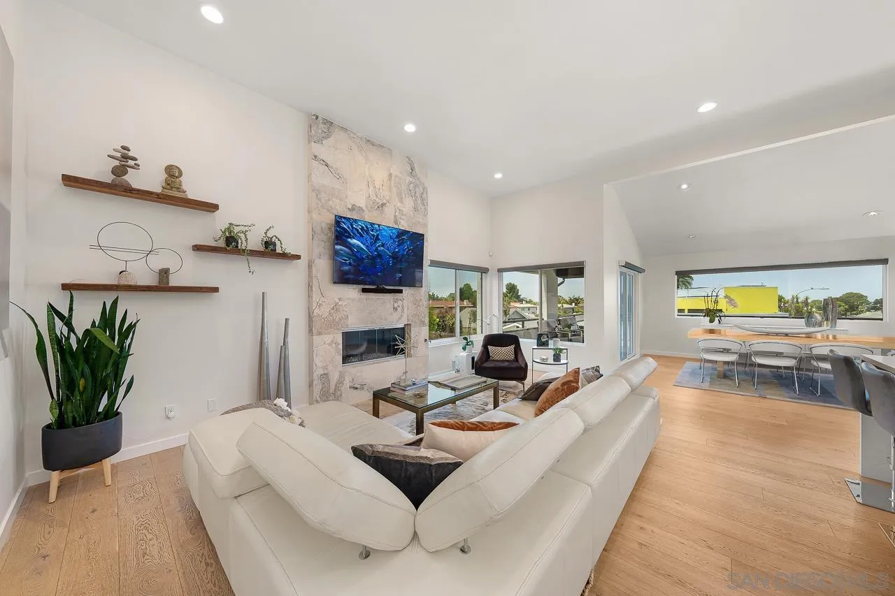 https://cdn.realtyfeed.com/cdn/127/260018011/993b6df489f2444d05e76dede09b986e.webp