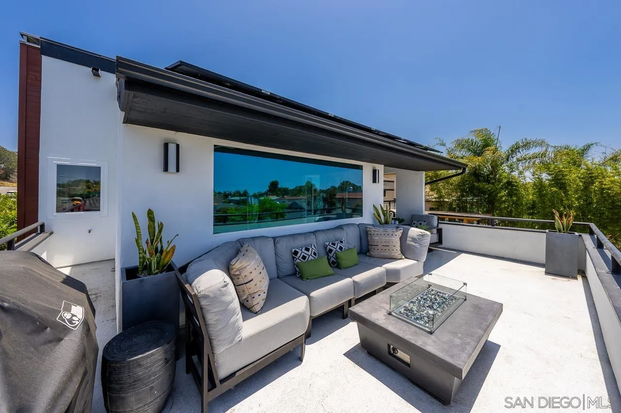 https://cdn.realtyfeed.com/cdn/127/260018011/d5af8e4d63642bb071d7129af9712a07.webp