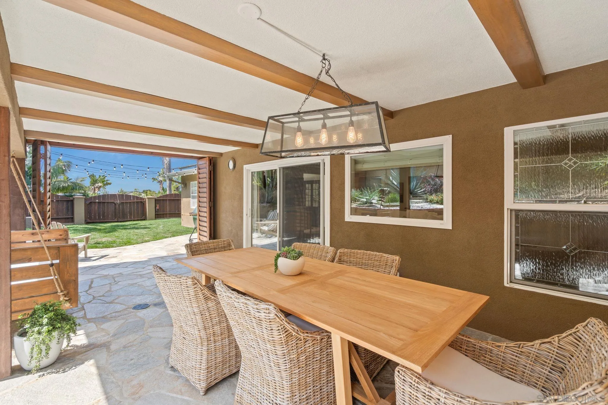 https://cdn.realtyfeed.com/cdn/127/260018012/09edbfa2c99fbbe2b076a67b5b6378fb.webp