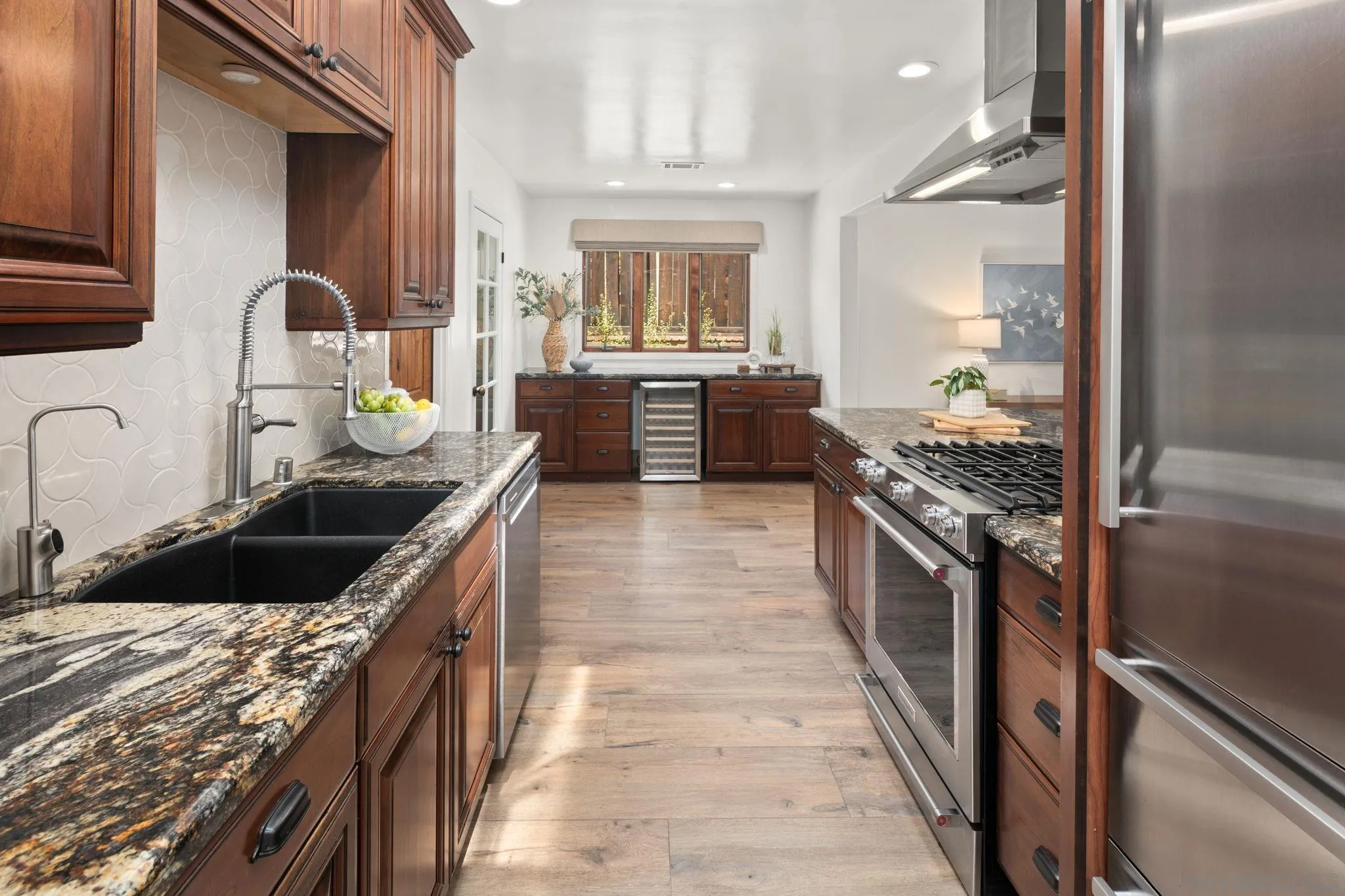 https://cdn.realtyfeed.com/cdn/127/260018012/0d6e5e2e5ded4cae642b7d43da5d7563.webp