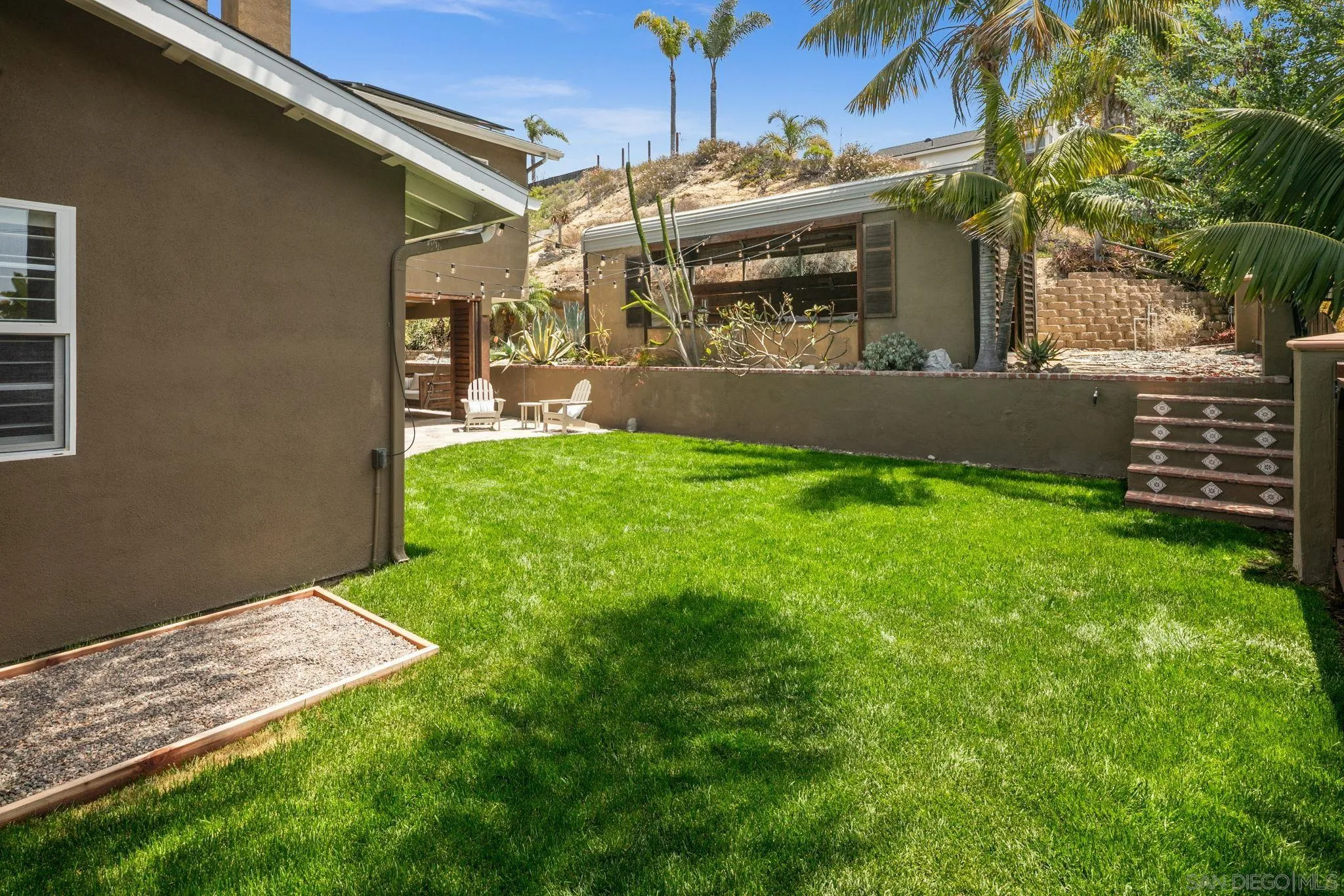 https://cdn.realtyfeed.com/cdn/127/260018012/3d82edf28600dca2829a98da04fbed40.webp