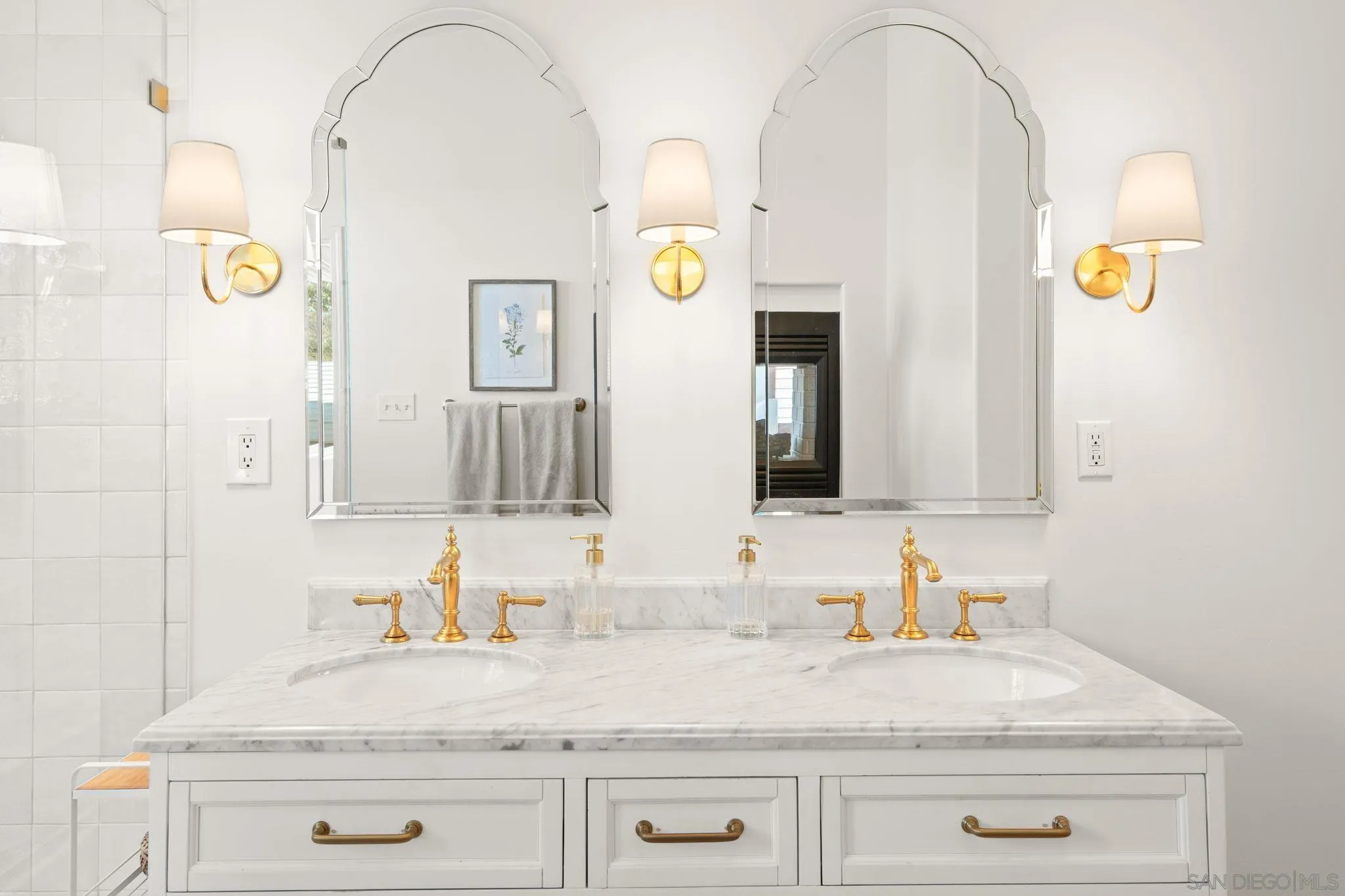 https://cdn.realtyfeed.com/cdn/127/260018012/4e688ce17014cc359d5280b6f441864d.webp
