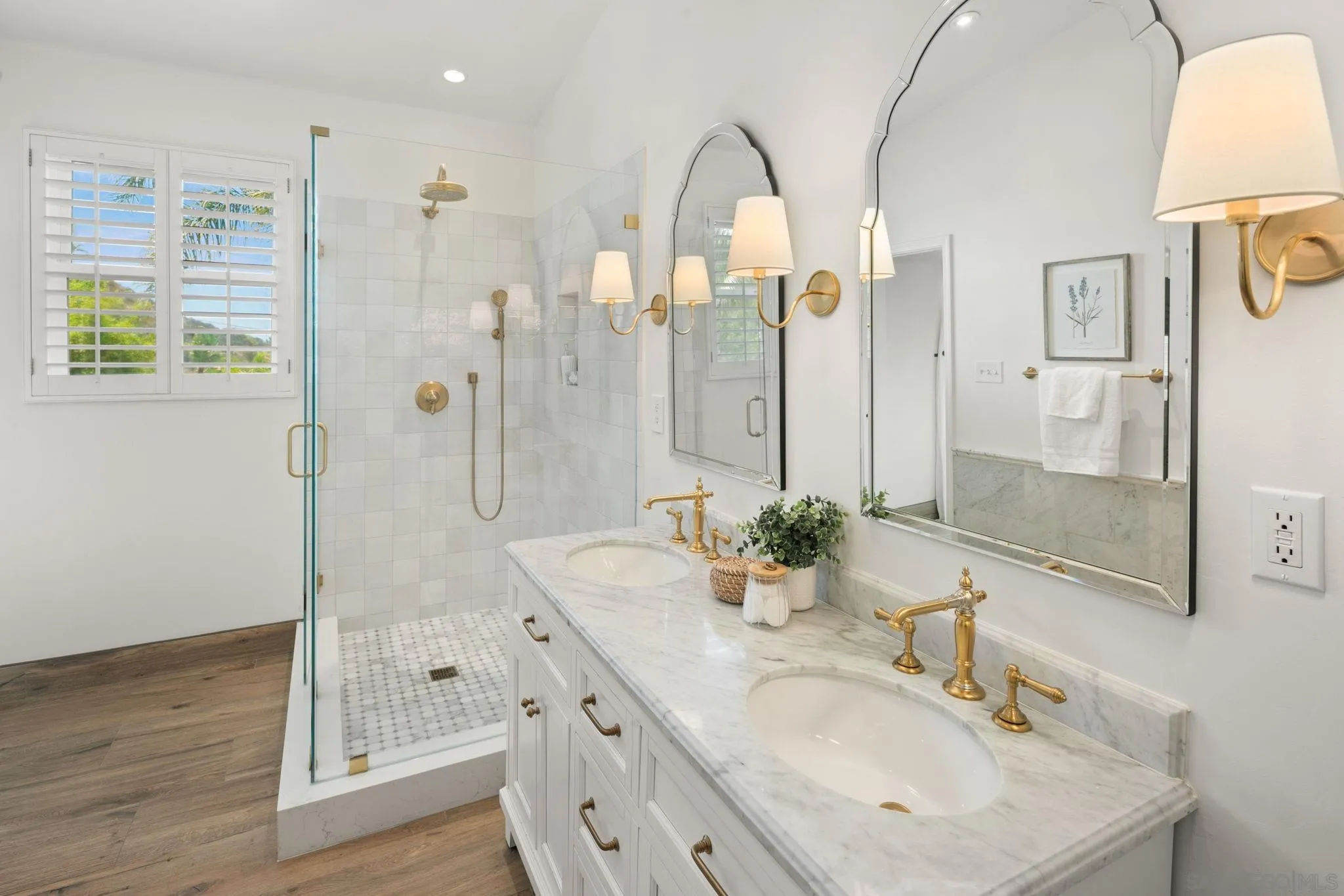 https://cdn.realtyfeed.com/cdn/127/260018012/4e762a4b436809964fd0a4f82dfb0531.webp