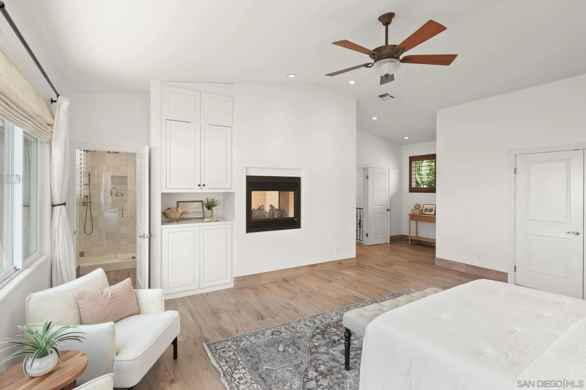 https://cdn.realtyfeed.com/cdn/127/260018012/d89de7f7cd9a31410e5a8657cc2bfa6b.webp