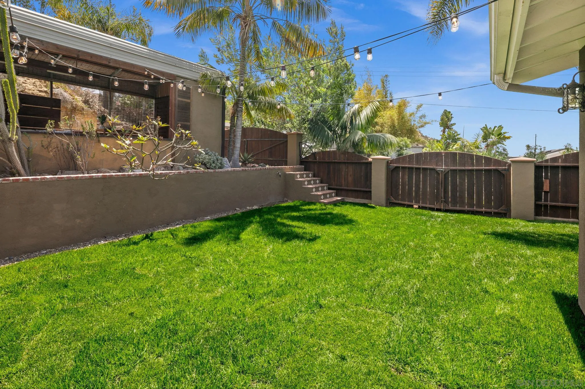 https://cdn.realtyfeed.com/cdn/127/260018012/ef2f99c39b679ef4a6dd67b534e45f99.webp