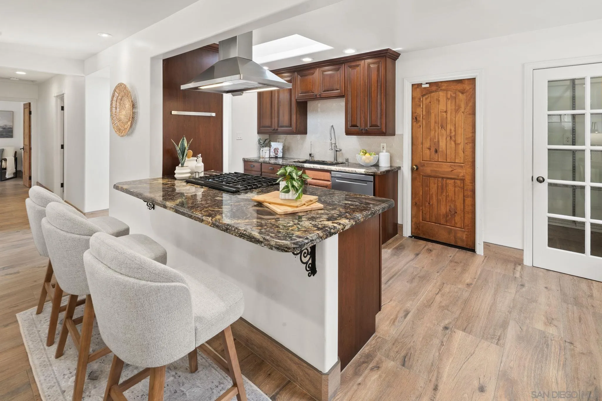https://cdn.realtyfeed.com/cdn/127/260018012/ff9d823b32e410f990612247d75642ac.webp