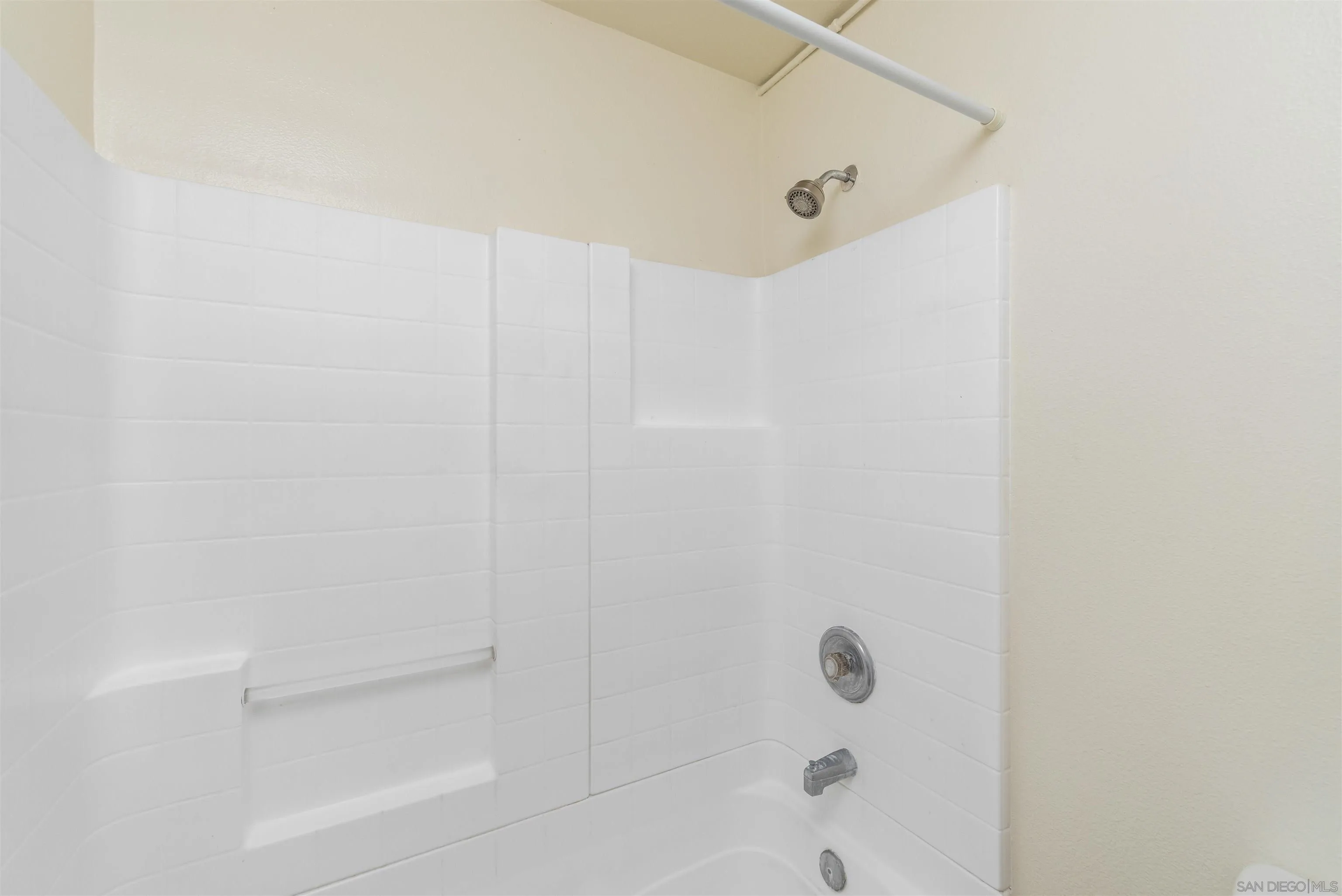 Photo #13: 260018014 Listing: Photo #13