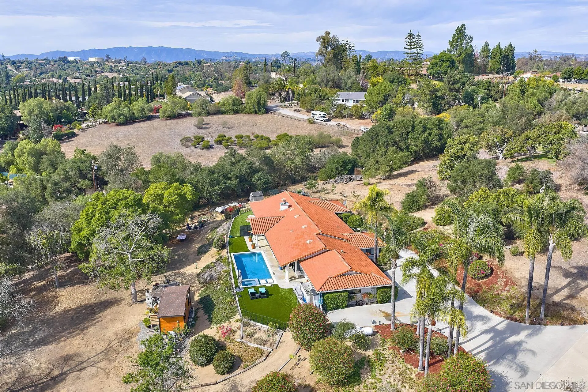 https://cdn.realtyfeed.com/cdn/127/260018018/0ea59885df675c761f7e551112d16a9a.webp