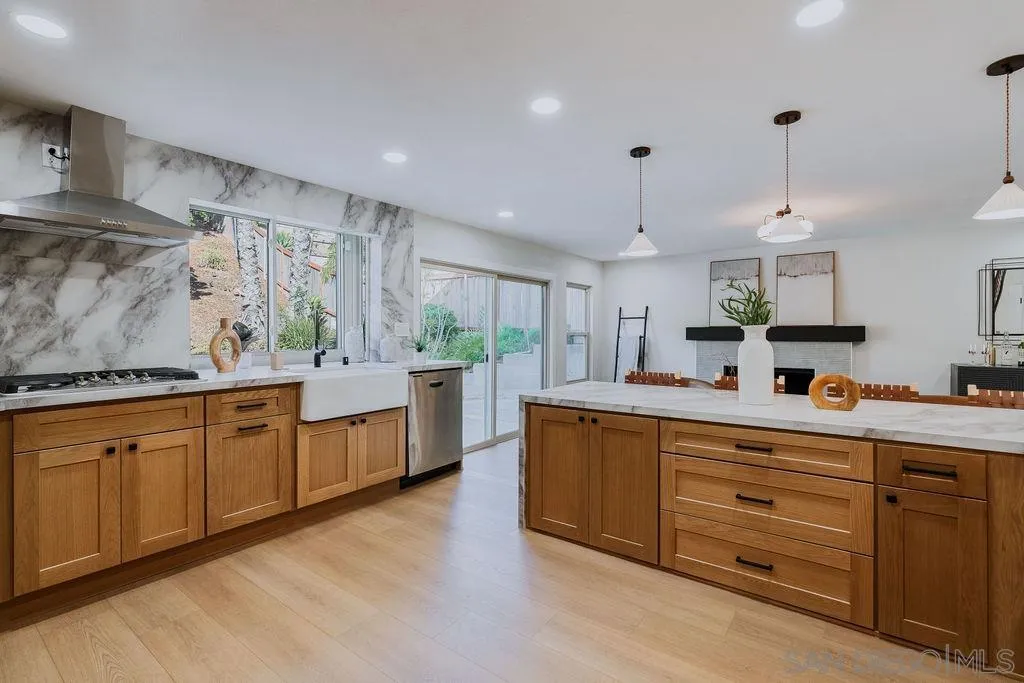 https://cdn.realtyfeed.com/cdn/127/260018021/40e79e7c9b31235963ce3fc88ef6ba8c.webp